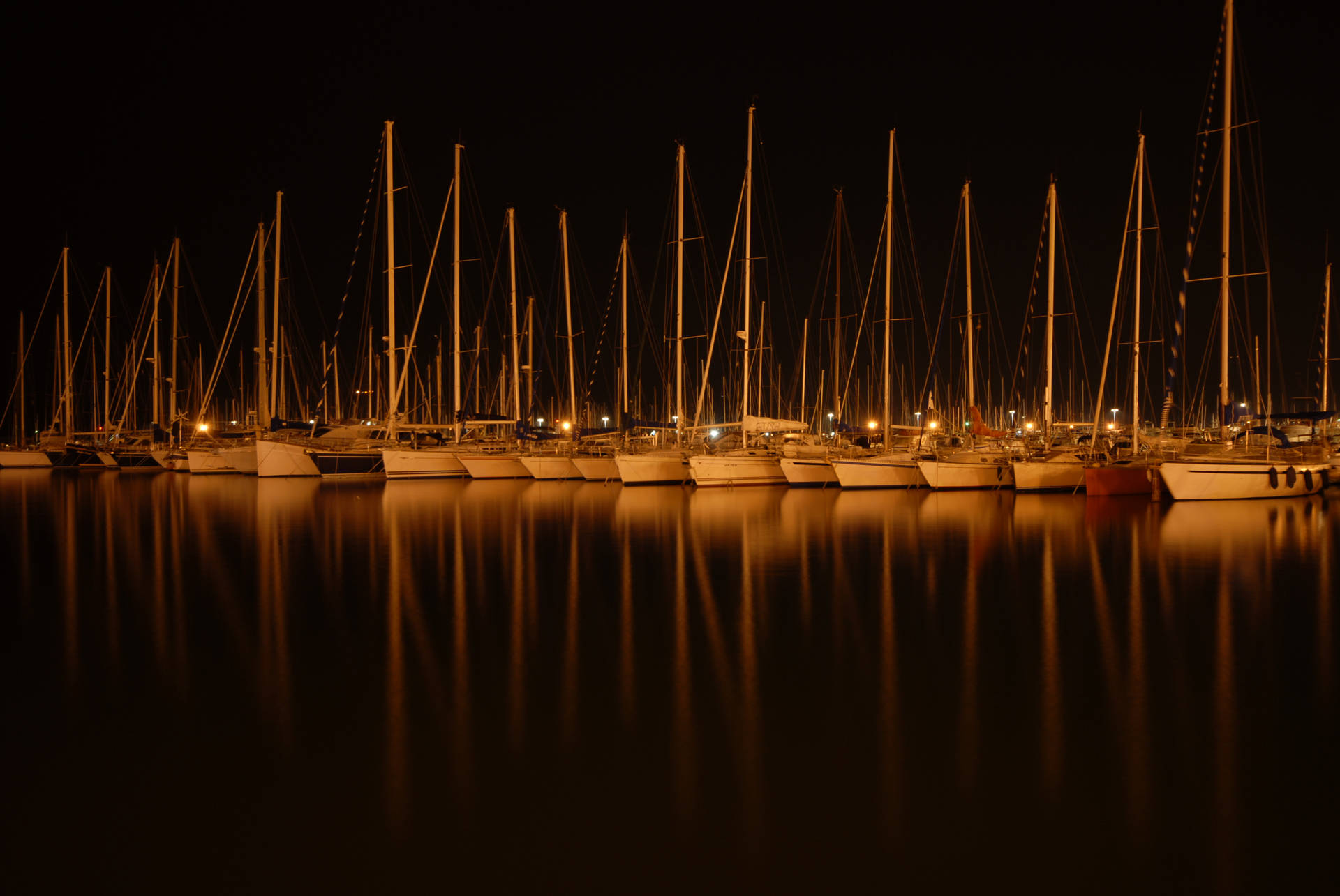 Barcoen El Agua Por La Noche. Fondo de pantalla