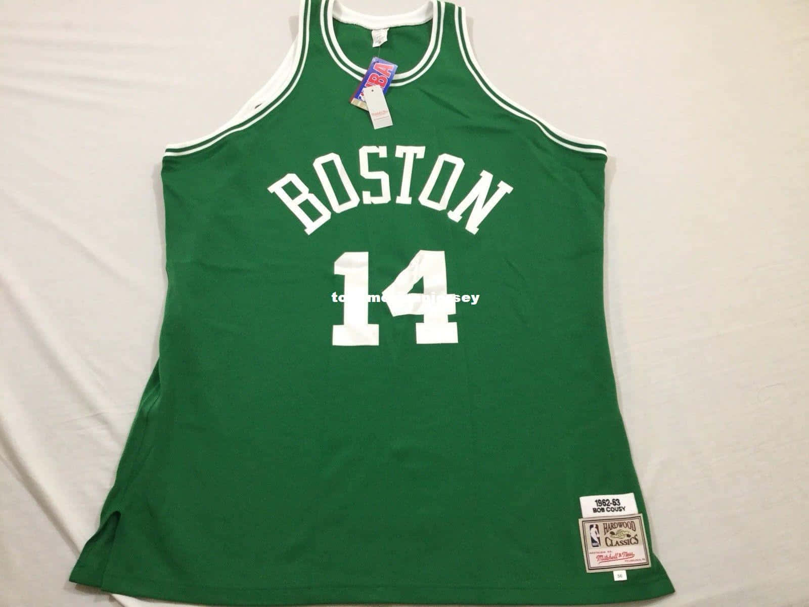 Download Bob Cousy Green Jersey Number 14 Wallpaper