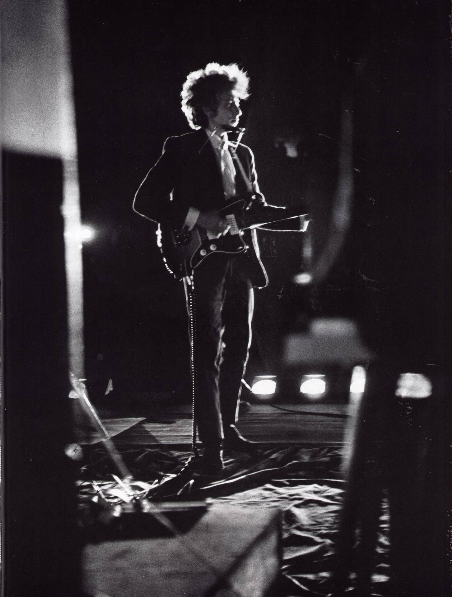 Iconic Bob Dylan during his World Tour 1966 Wallpaper