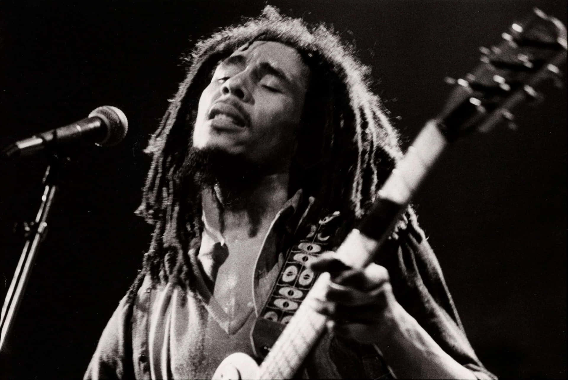 Bob Marley Lifts His Voice in Protest