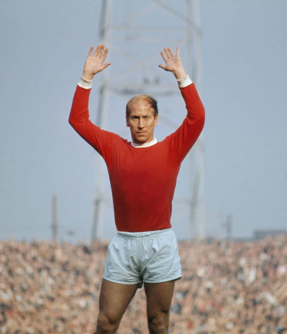 Bobby Charlton Football Raise Hand Wallpaper