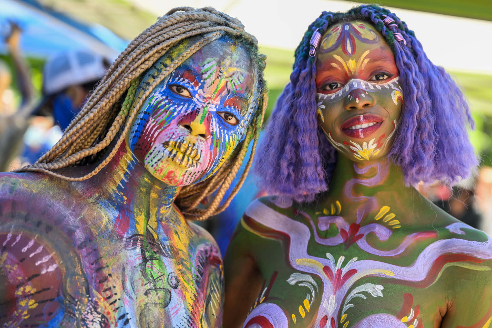 Körperbemalungsfestival Schwarze Mädchen Selfie Bild