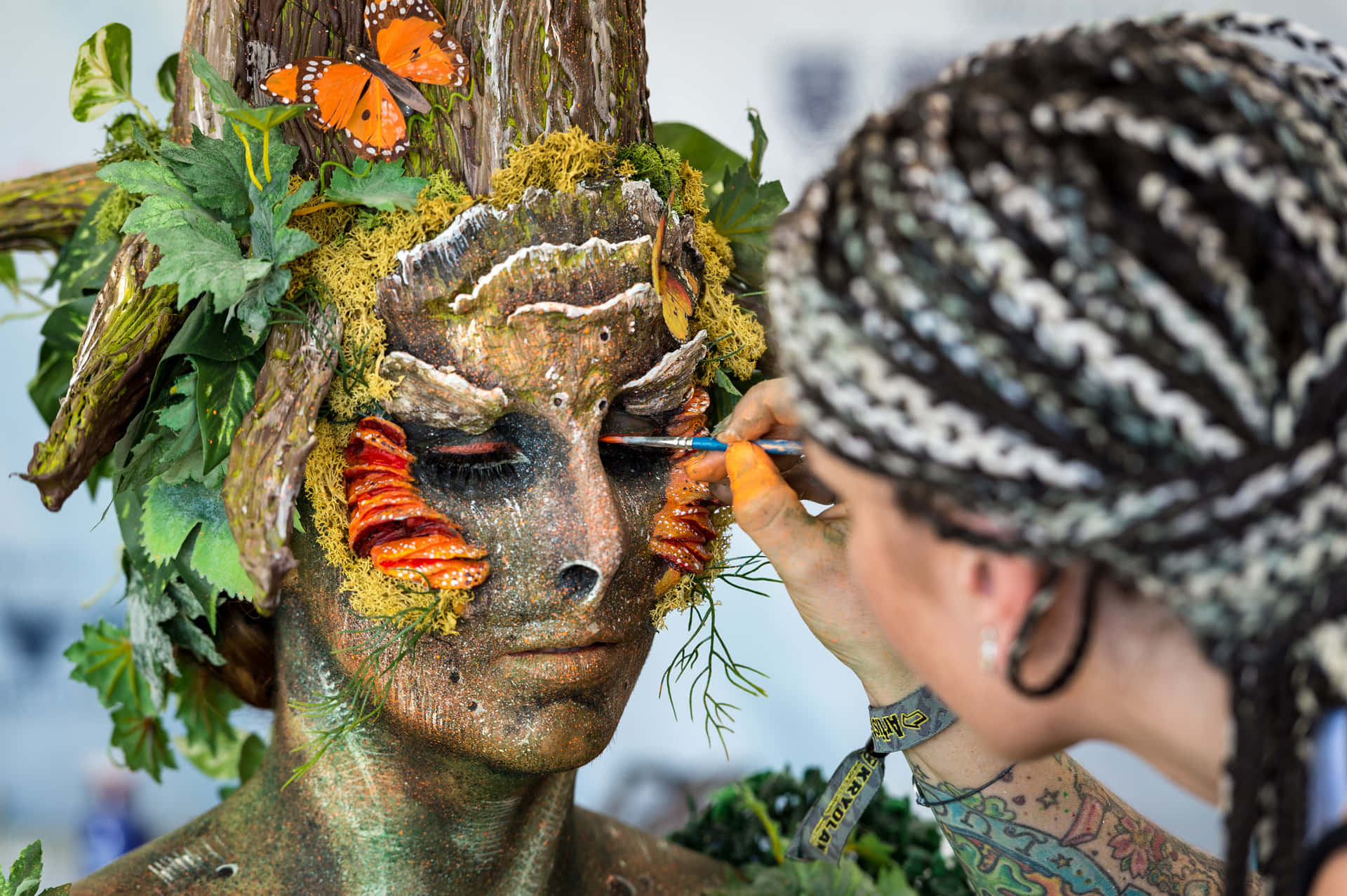 Bodypainting Festival Baum Mit Schmetterlingen Bild