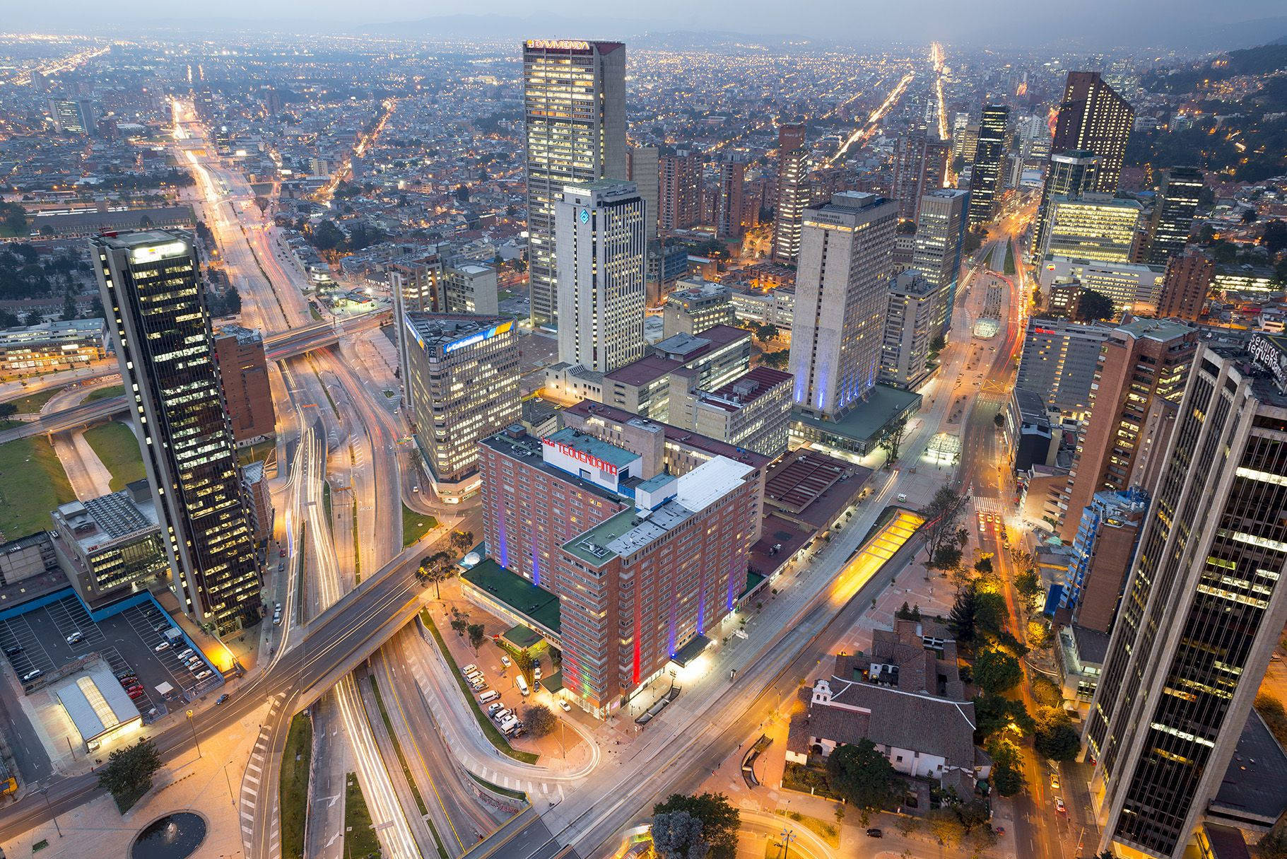 Bogotá,colombia En Vista Aérea Fondo de pantalla