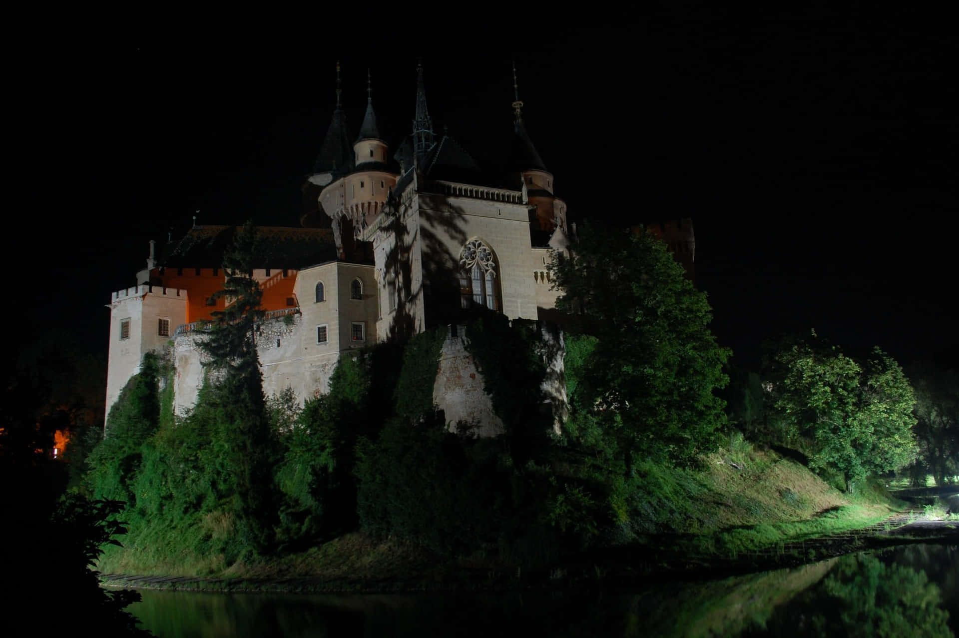 Bojnice Castle At Night Wallpaper