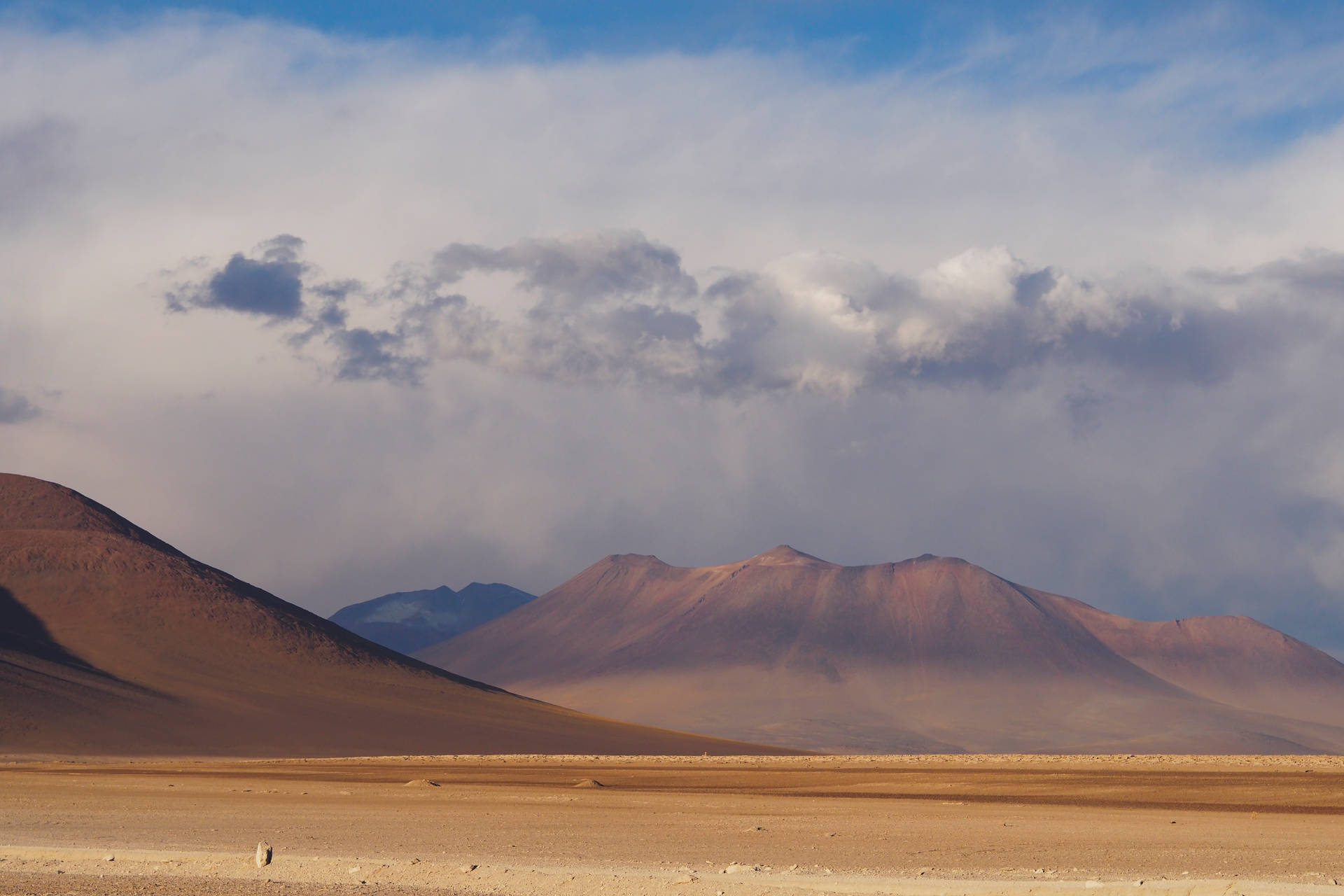 Bolivia Uyuni Brown Mountains