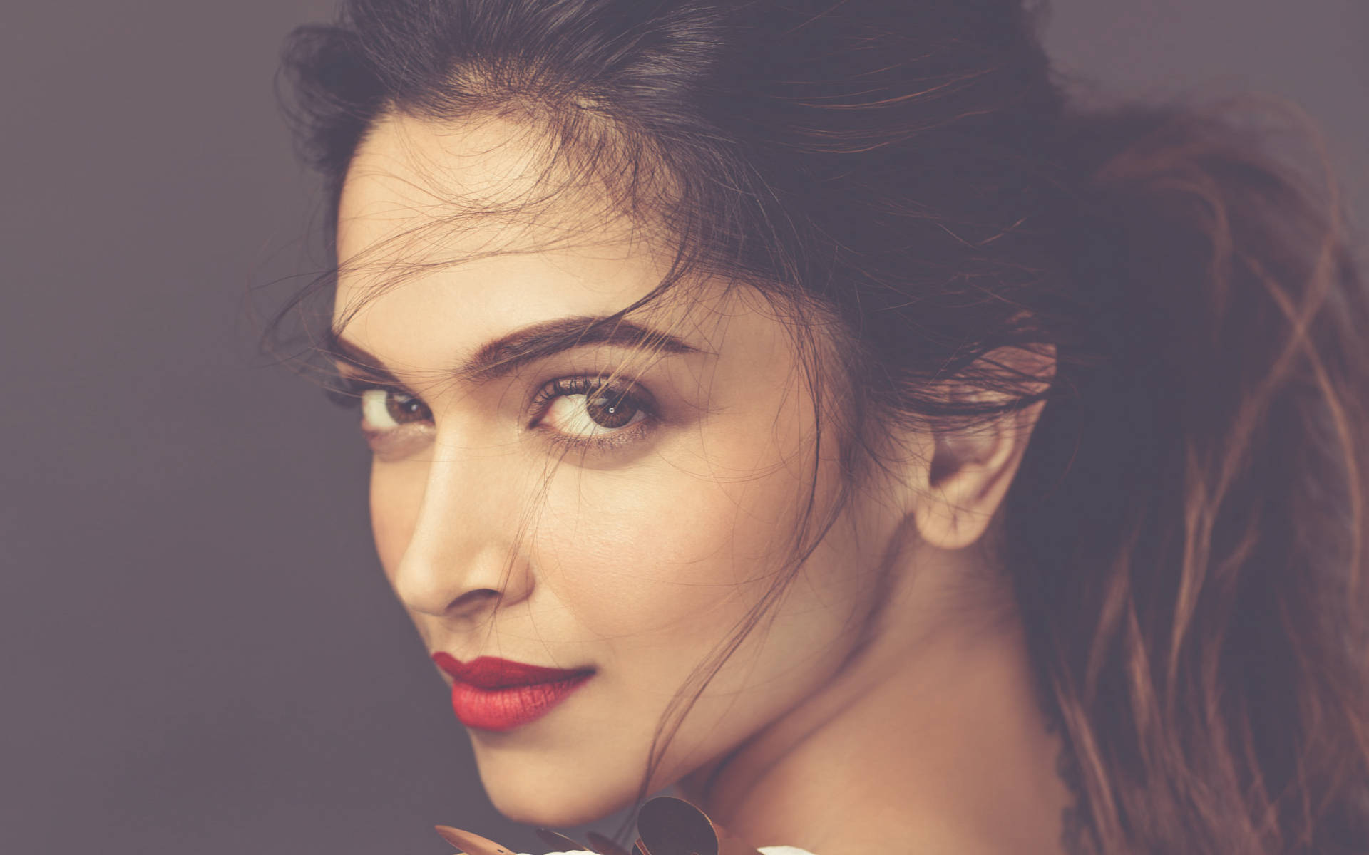 Bollywood Deepika Padukone Close-up