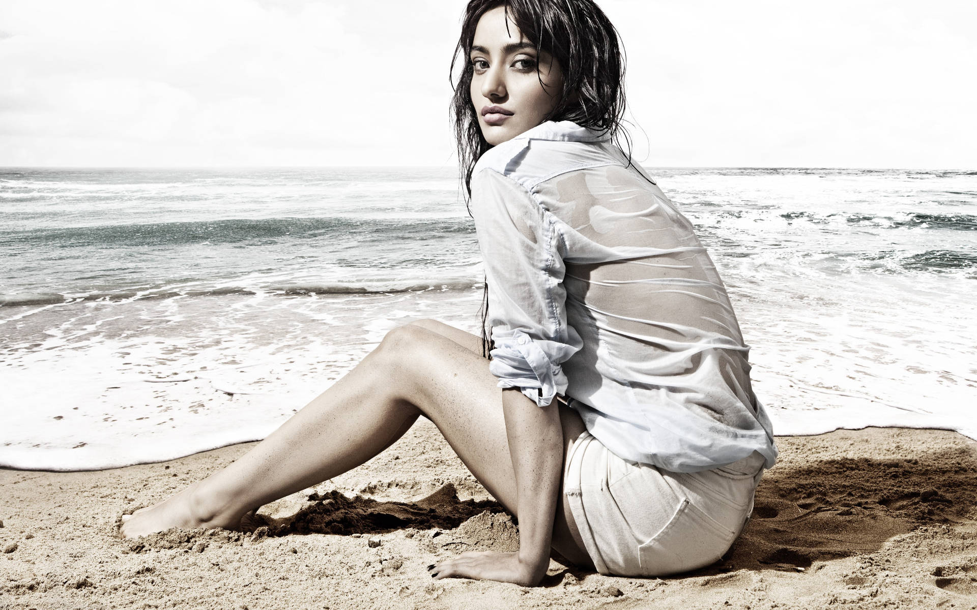 Download Bollywood Neha Sharma In Beach Shore Wallpaper 