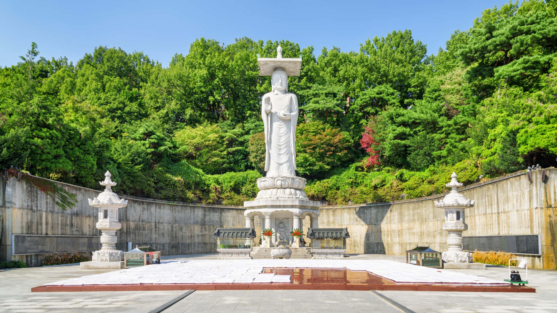 Bongeunsa Temple Maitreya Buddha Statue Wallpaper