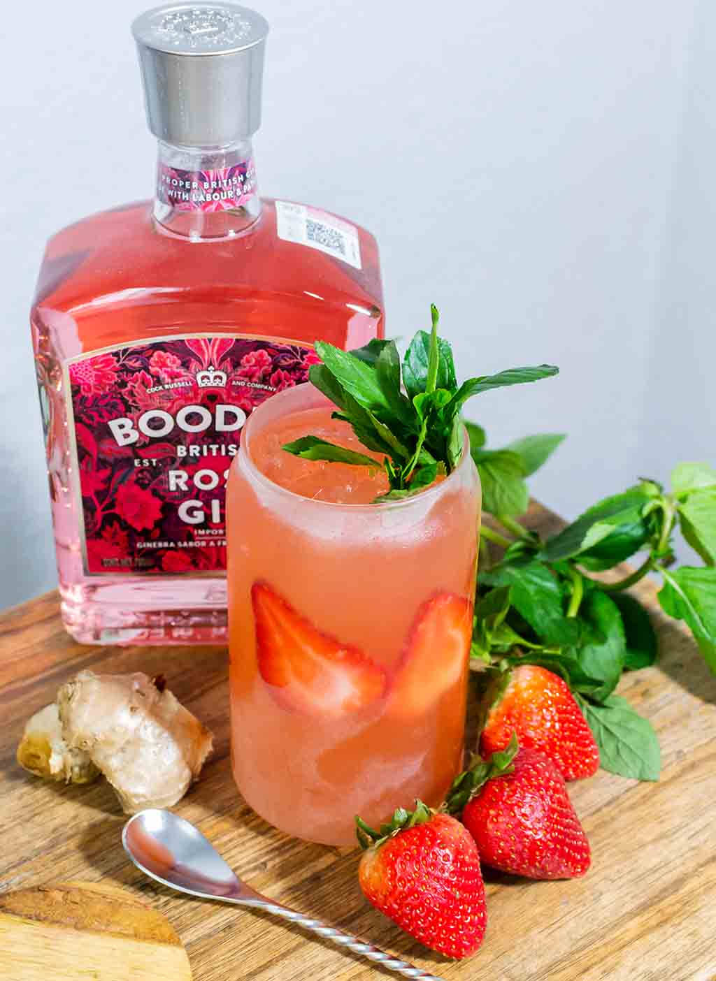 Boodles Rose Gin Strawberry Mojito Wallpaper