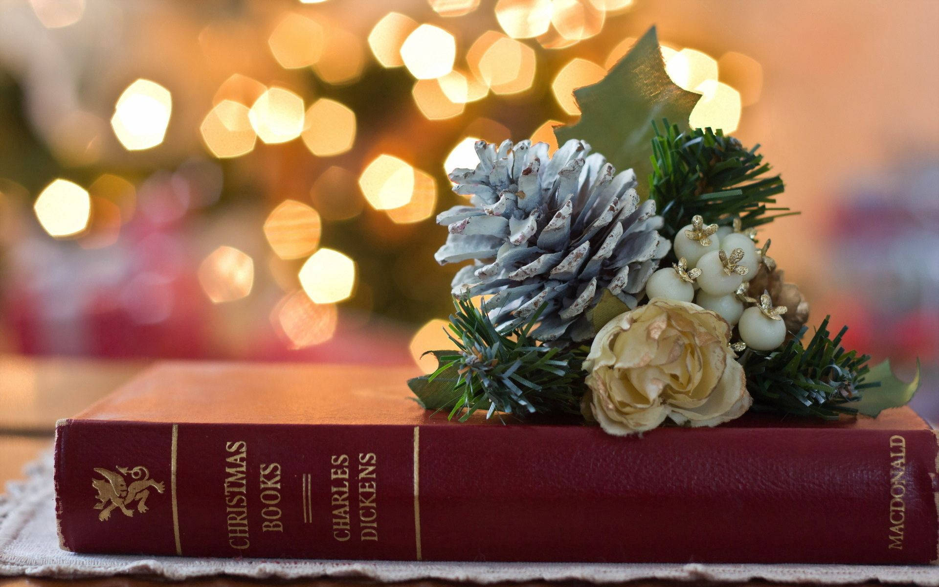 Book and the holiday spirit wallpaper