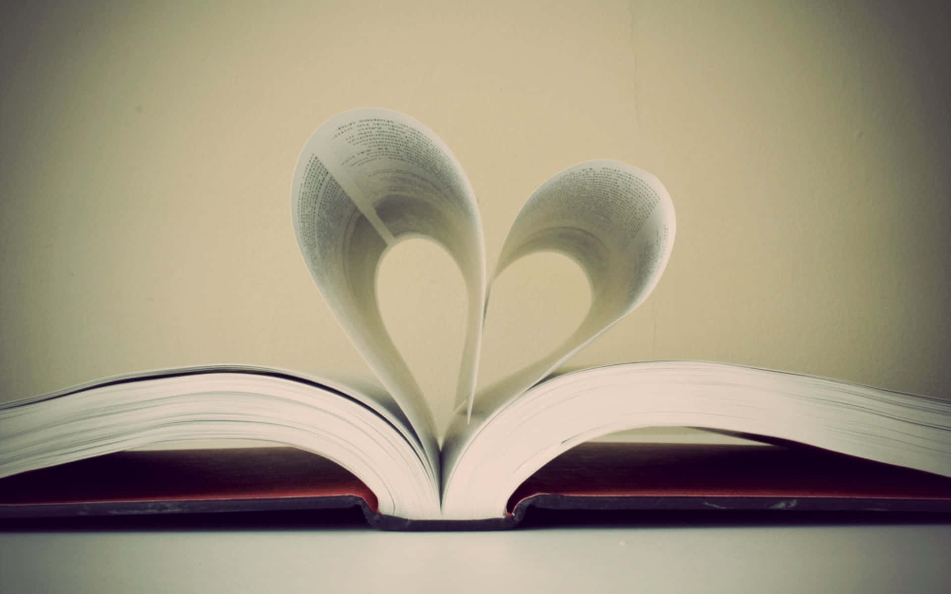 Book Pages Heart Shape Love Wallpaper