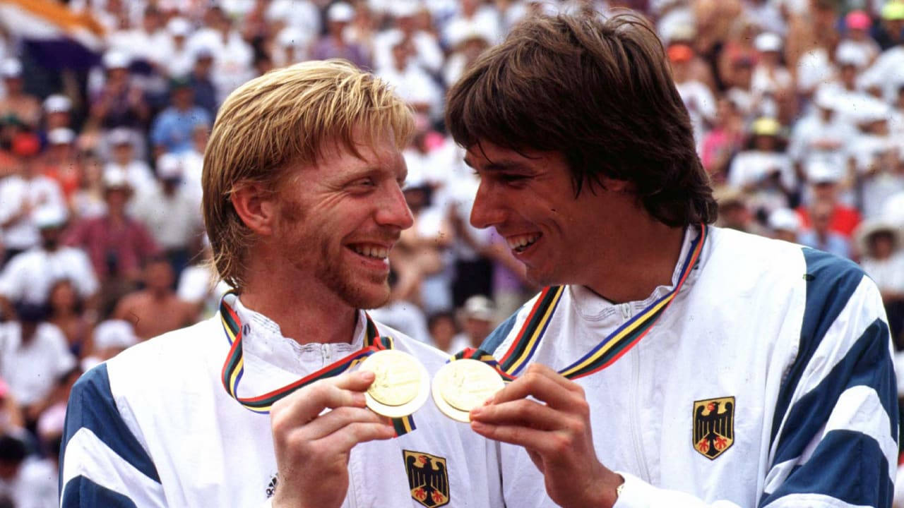 Boris Becker og Michael Stich griner glade på dette unikke baggrundsbillede. Wallpaper