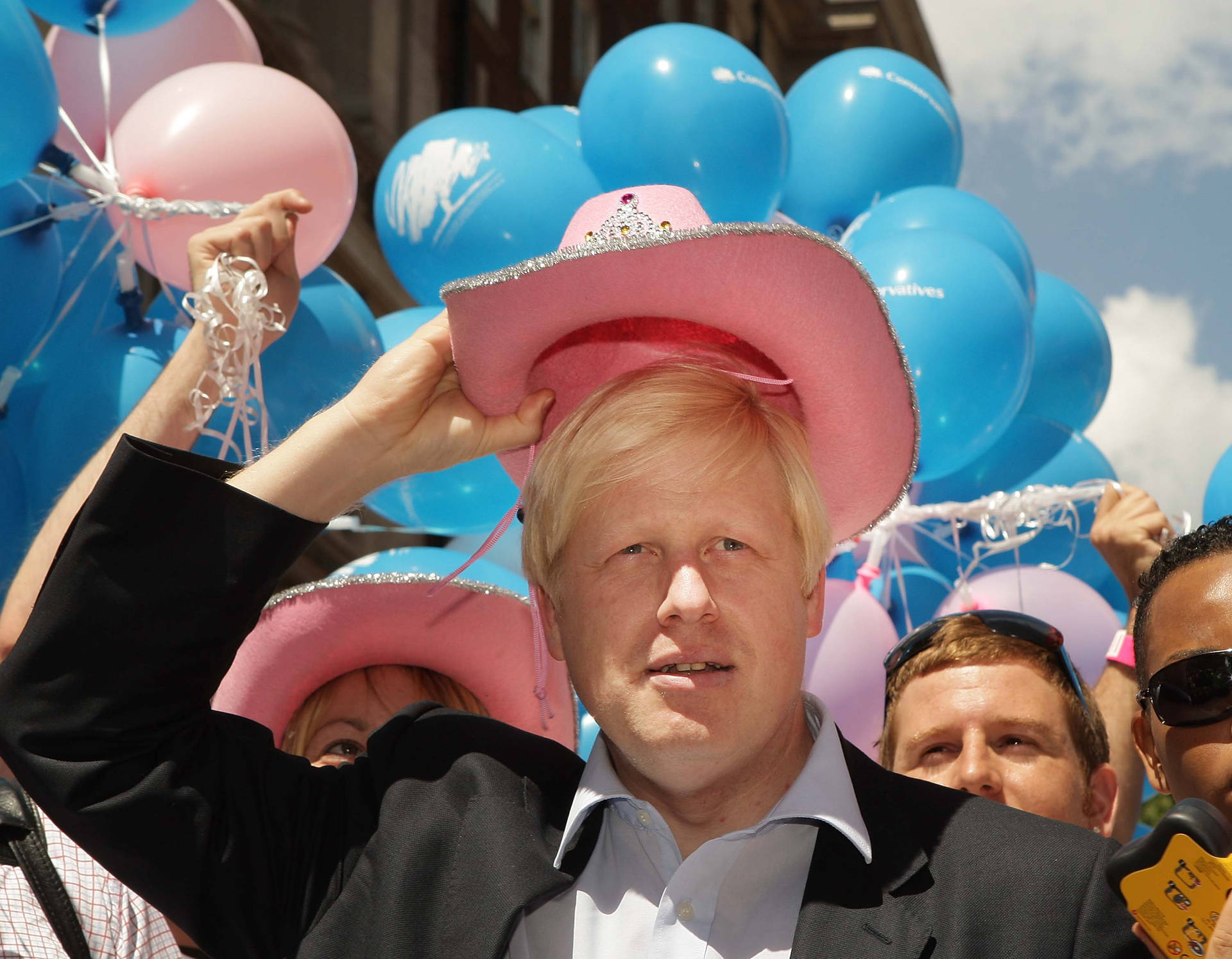 Boris Johnson With Pink Cowboy Hat Wallpaper