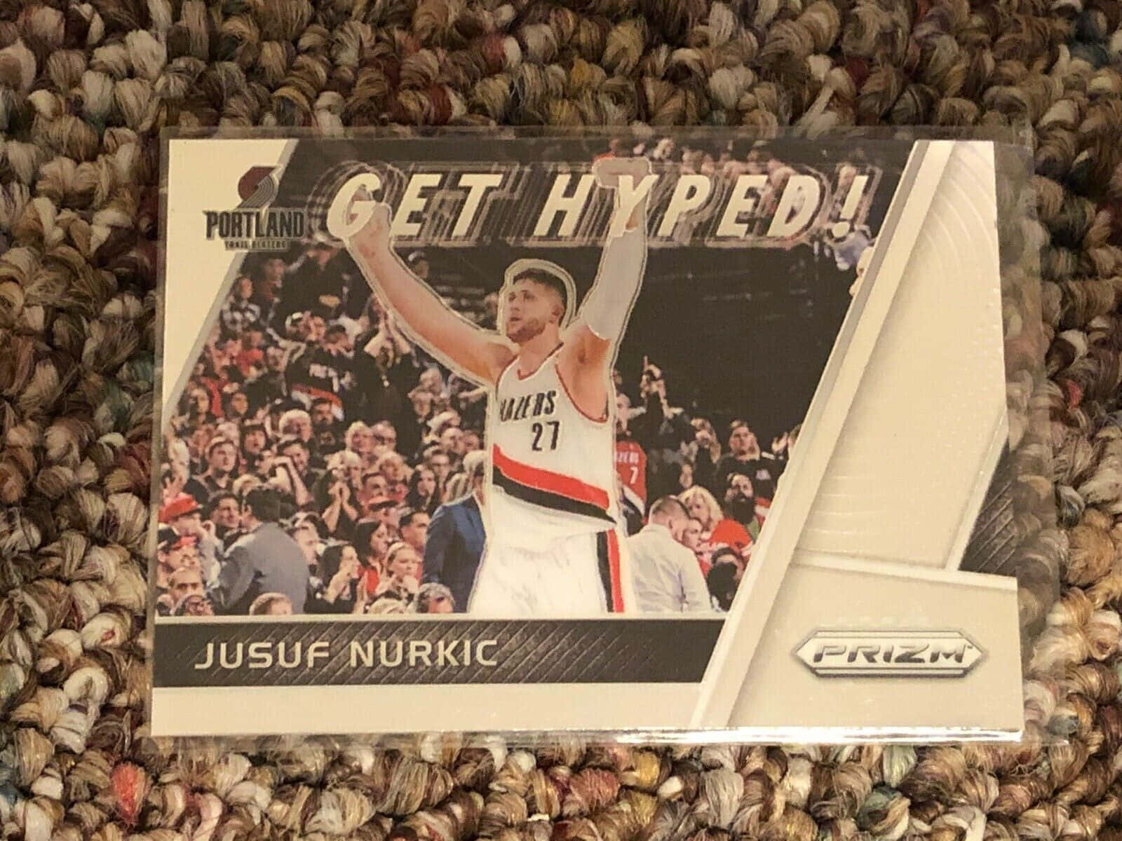 Bosnischerprofessioneller Basketballspieler Jusuf Nurkic Nba-tauschkarte Wallpaper