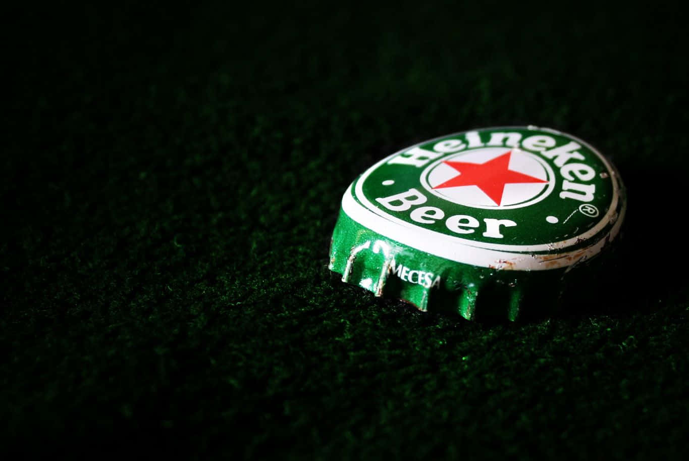 Bottigliee Bicchieri Di Birra Heineken