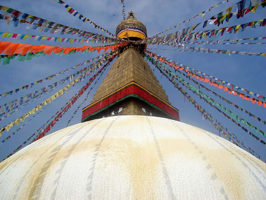 Banderasde Oración En El Stupa De Boudhanath Fondo de pantalla