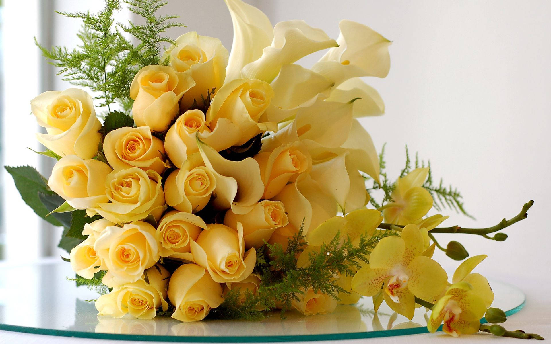 Bouquet Of Yellow Roses And Lilies Wallpaper