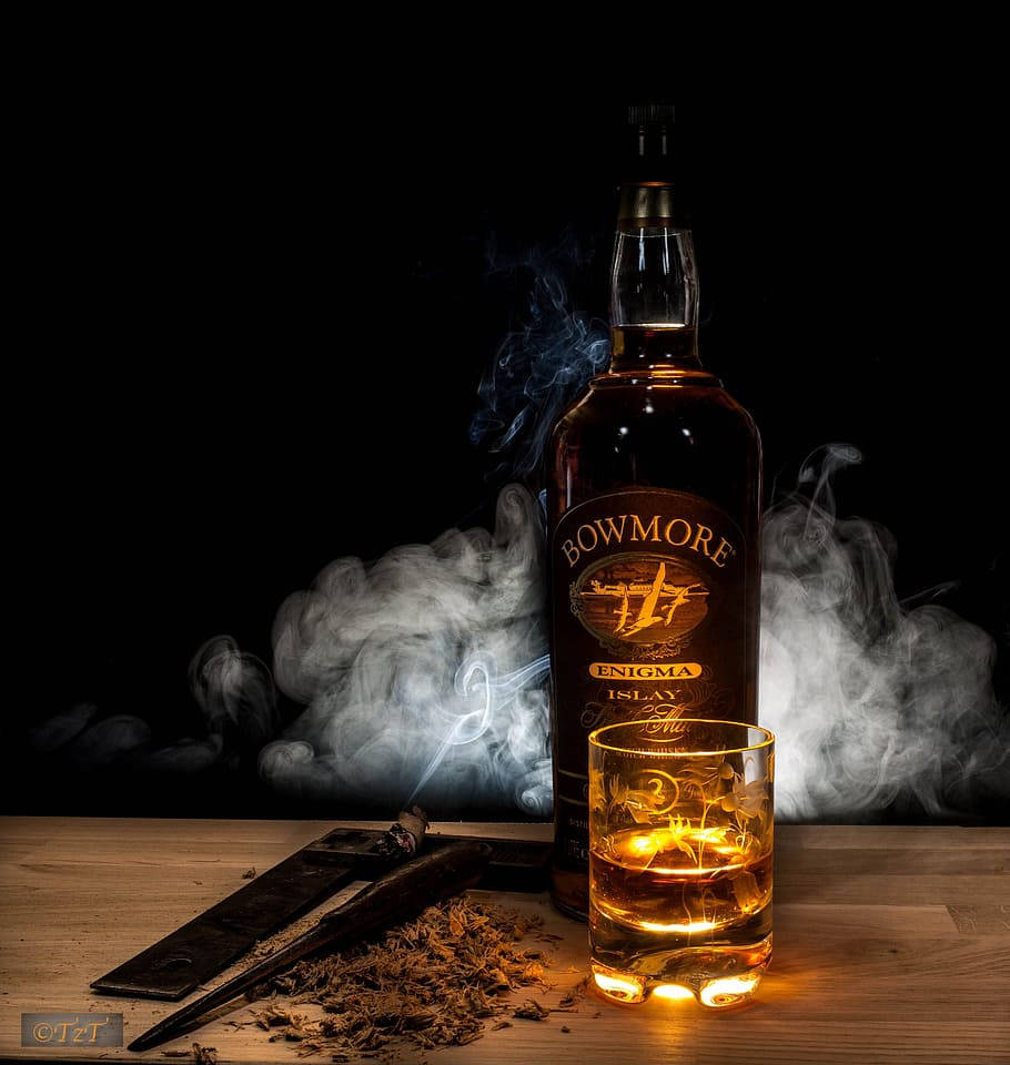 Bowmore Enigma Whisky fra Ægte Skotland er som et mysterium, fyldt med fascination. Wallpaper