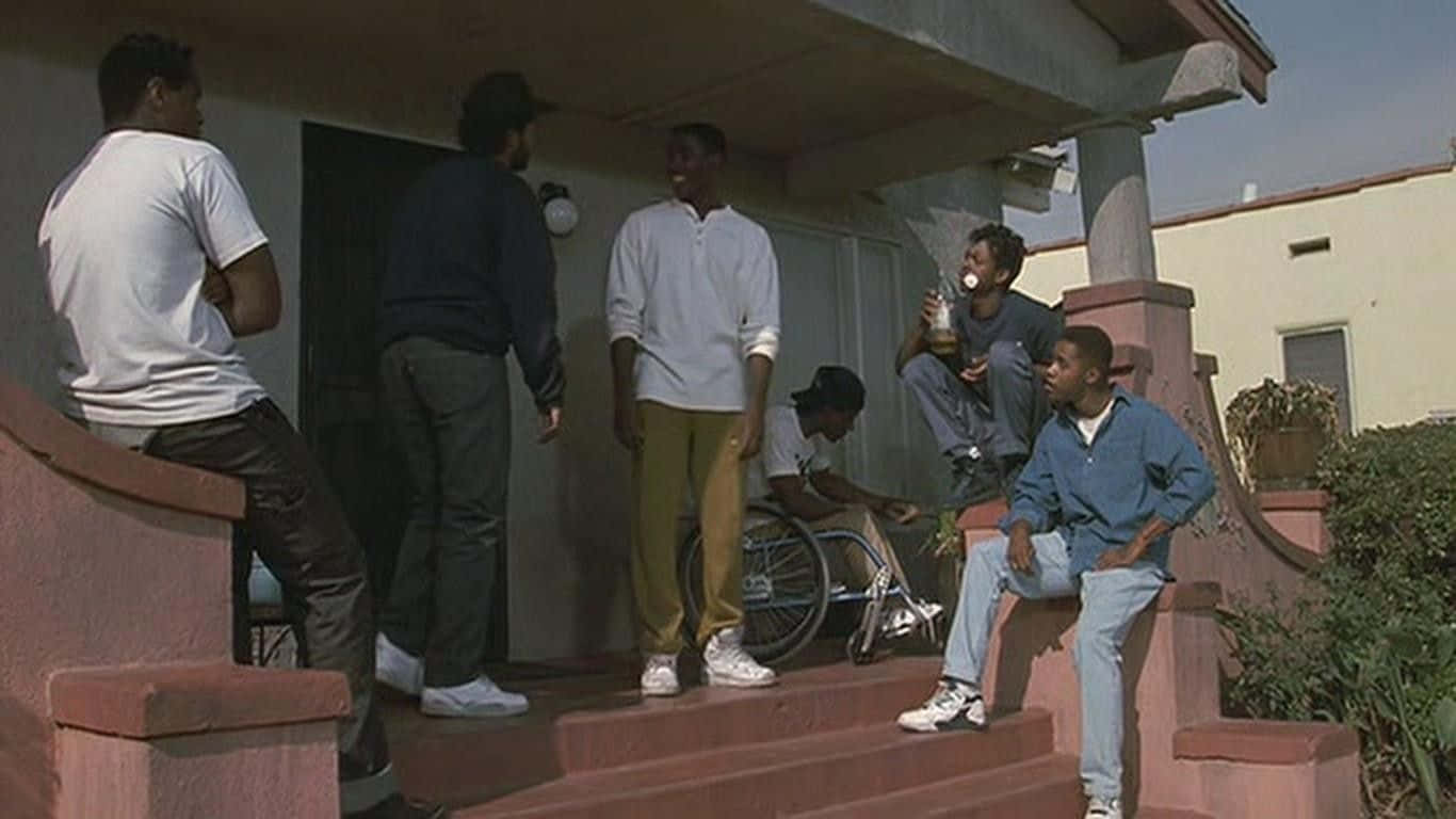 Follow the story of three childhood friends in the 1991 classic drama, Boyz N The Hood Wallpaper