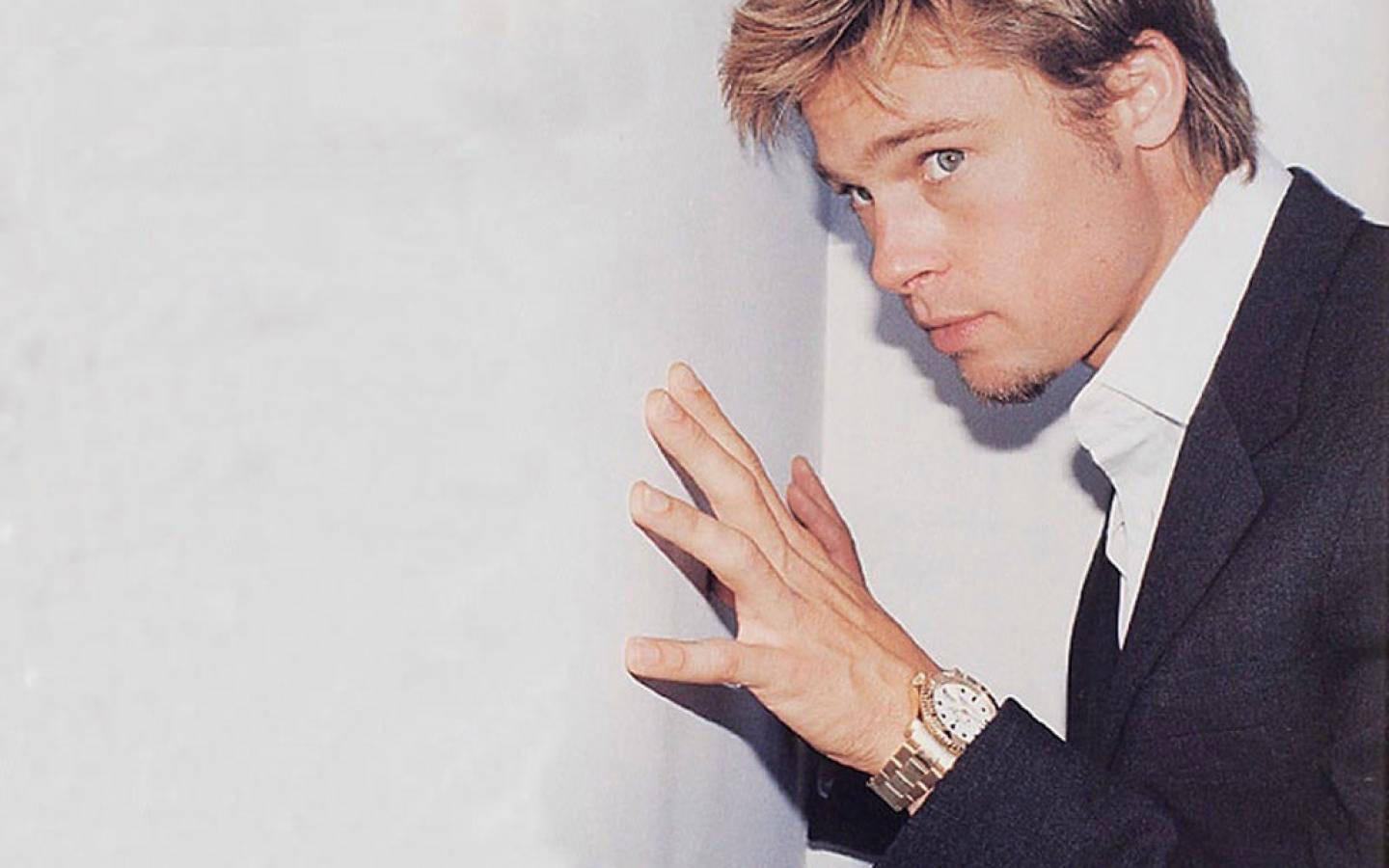 Oscar-Winning Actor Brad Pitt Wallpaper