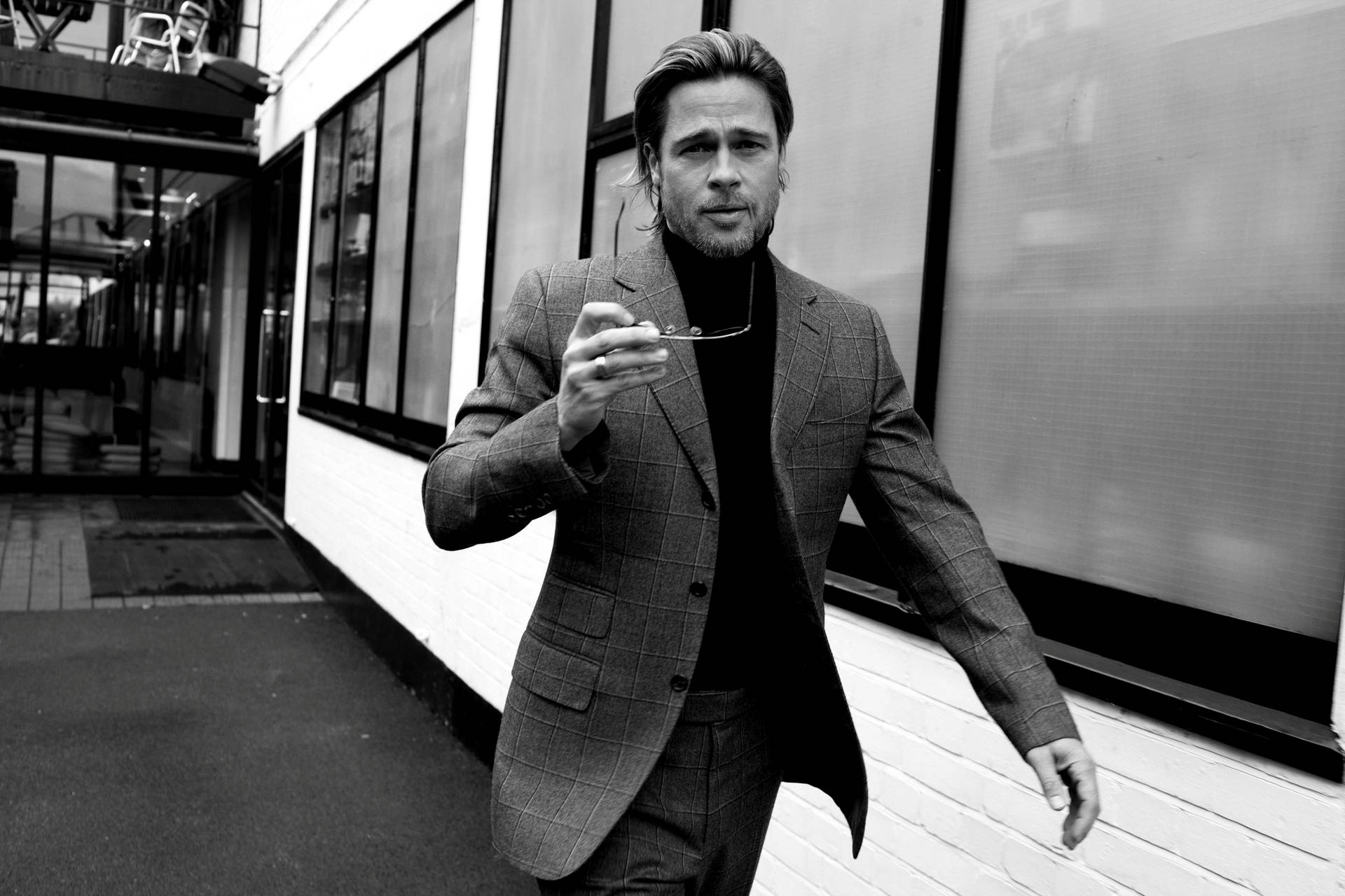 Brad Pitt Running At Window
