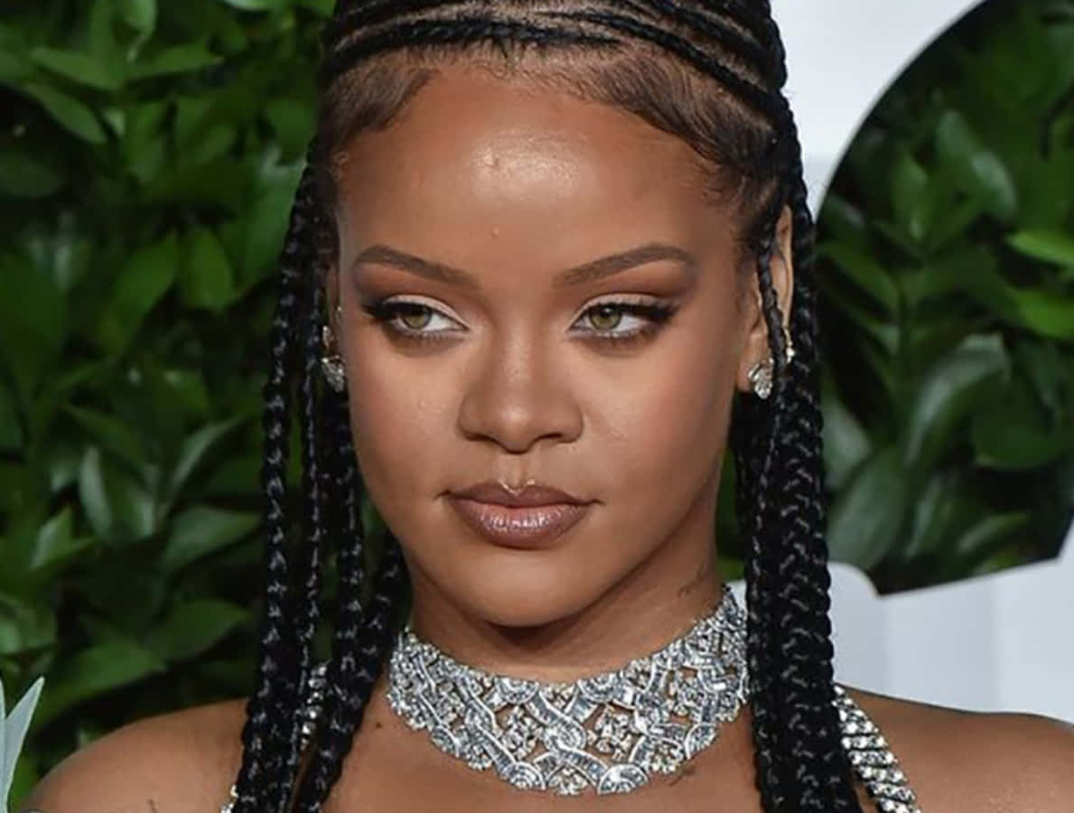 Frisurenmit Zöpfen Bild 2022 Rihanna
