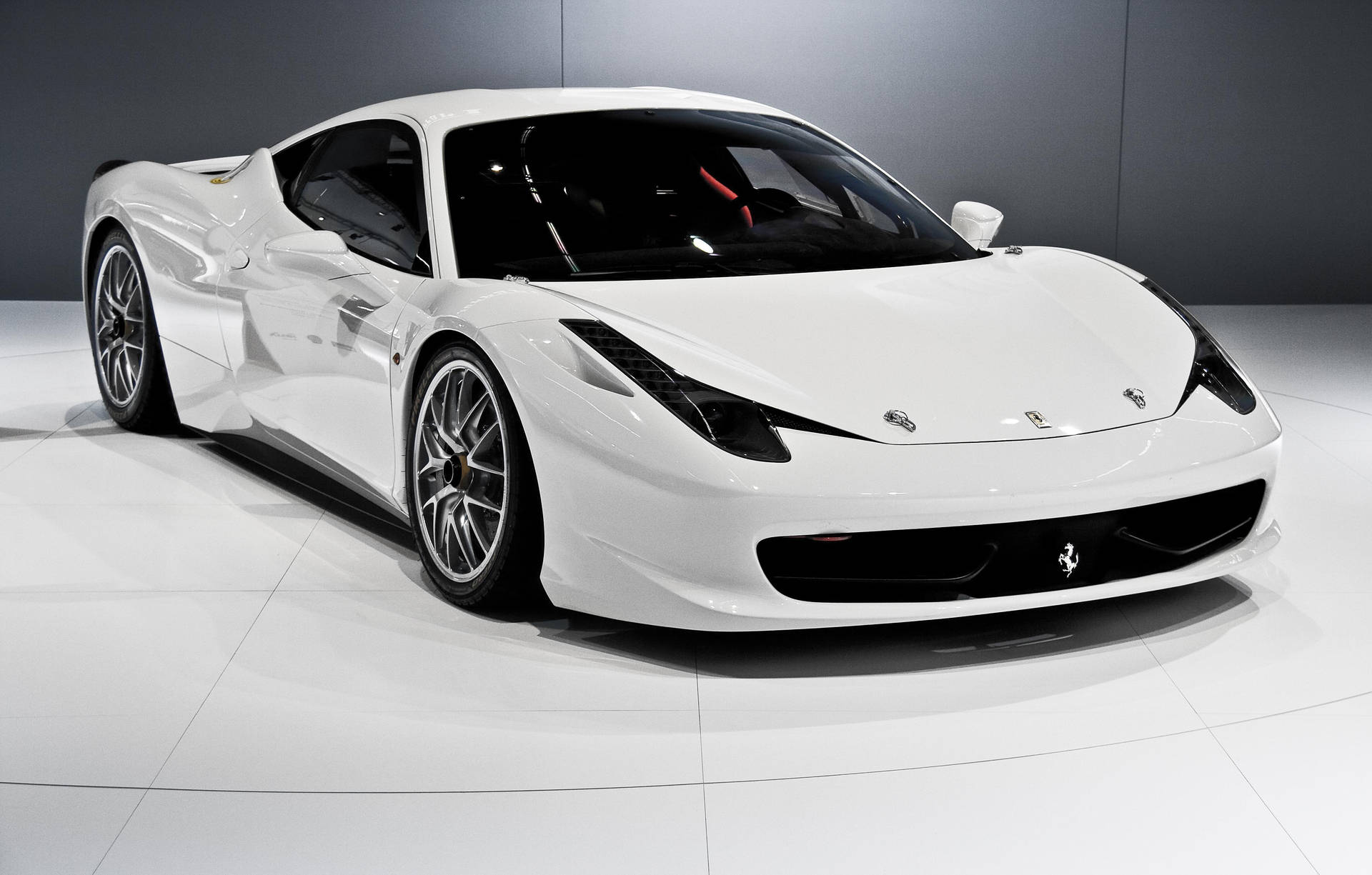 Ny Hvid Ferrari Tapet Wallpaper
