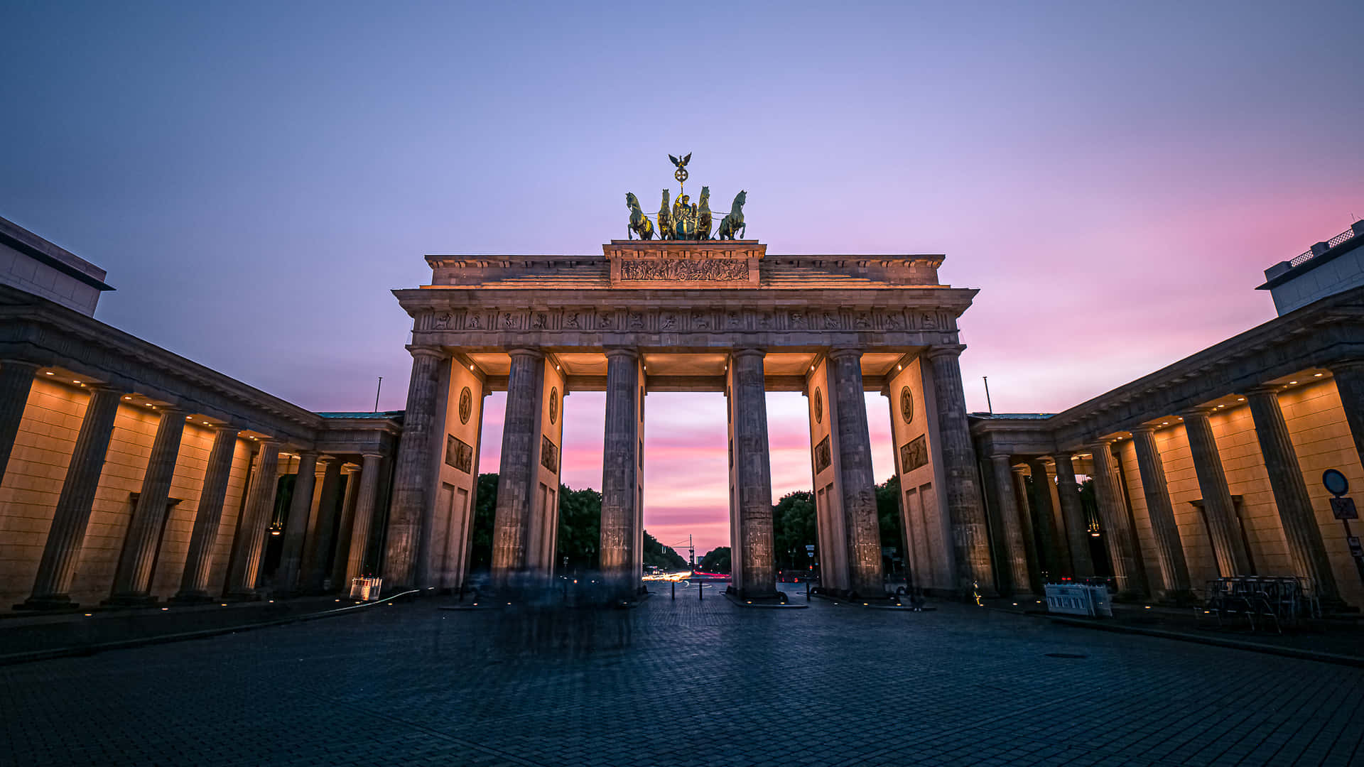 Brandenburg Gate Purple Blue Sky Picture