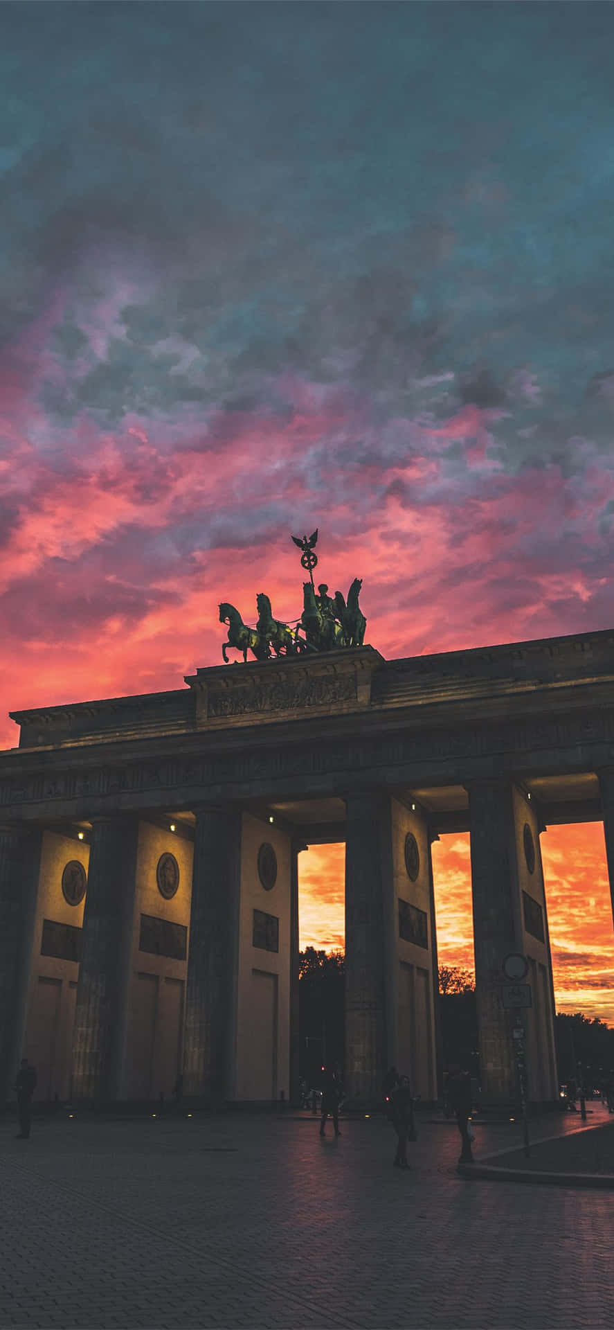 Brandenburg Gate Quadriga Orange Pink Sky Picture