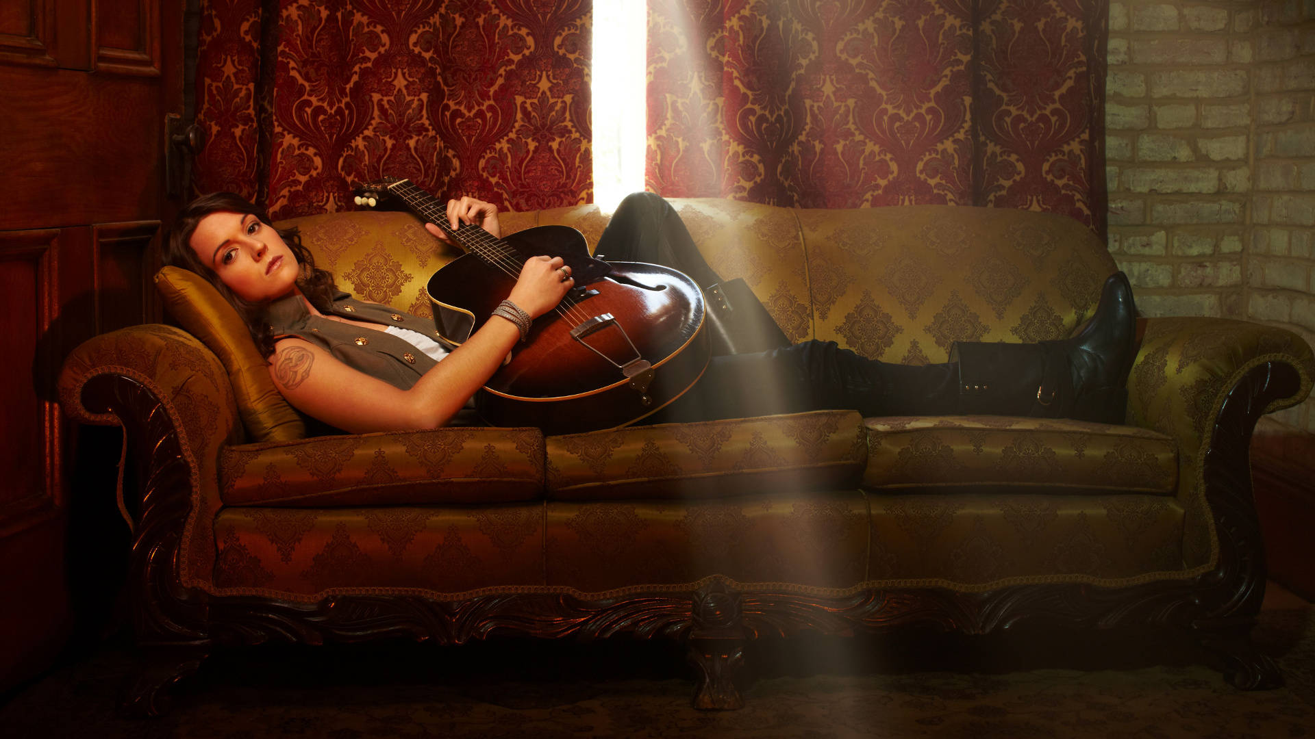 Brandi Carlile - The Voice of Power and Soul Wallpaper