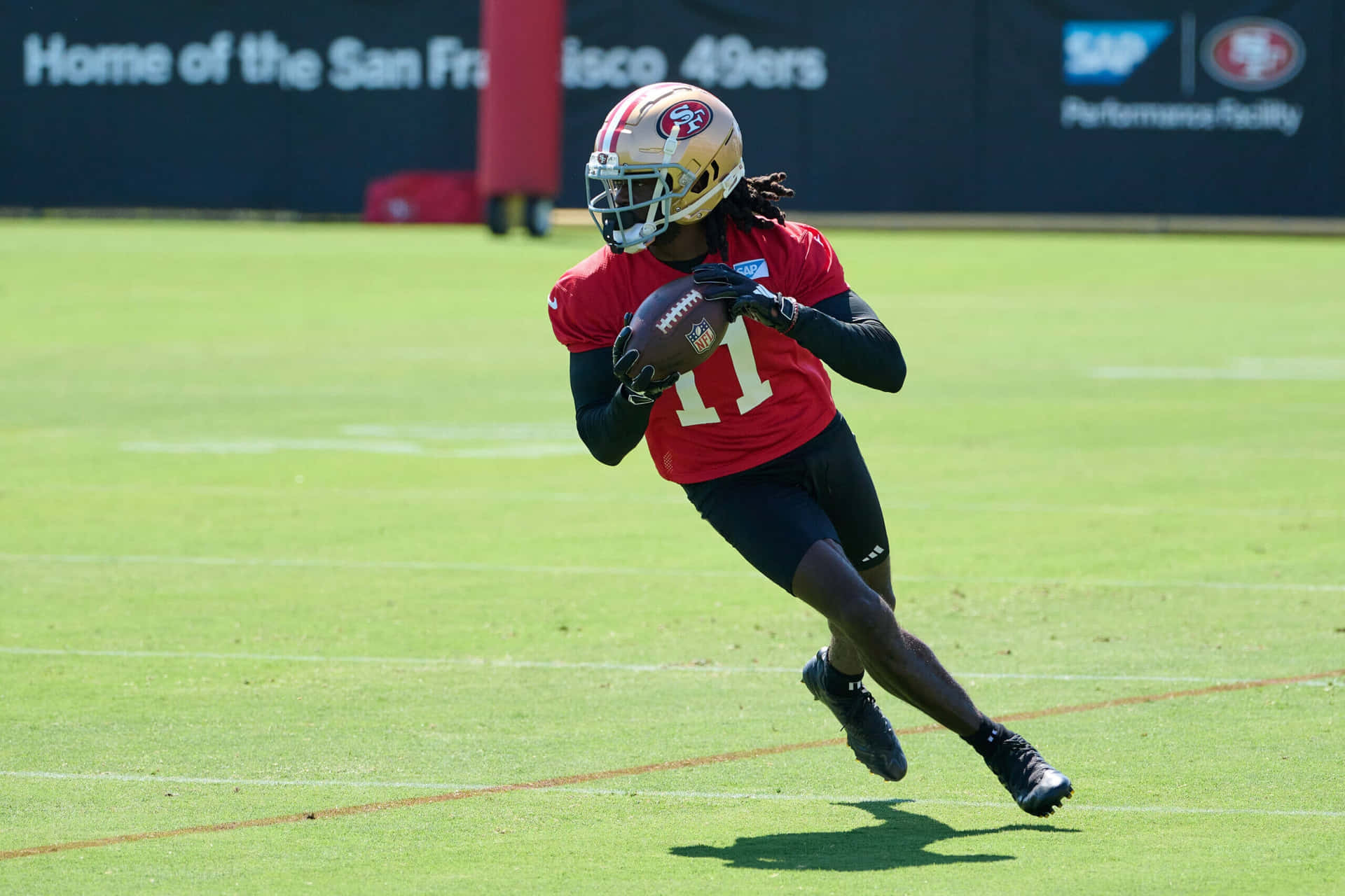 Brandon Aiyuk Training Catch Wallpaper