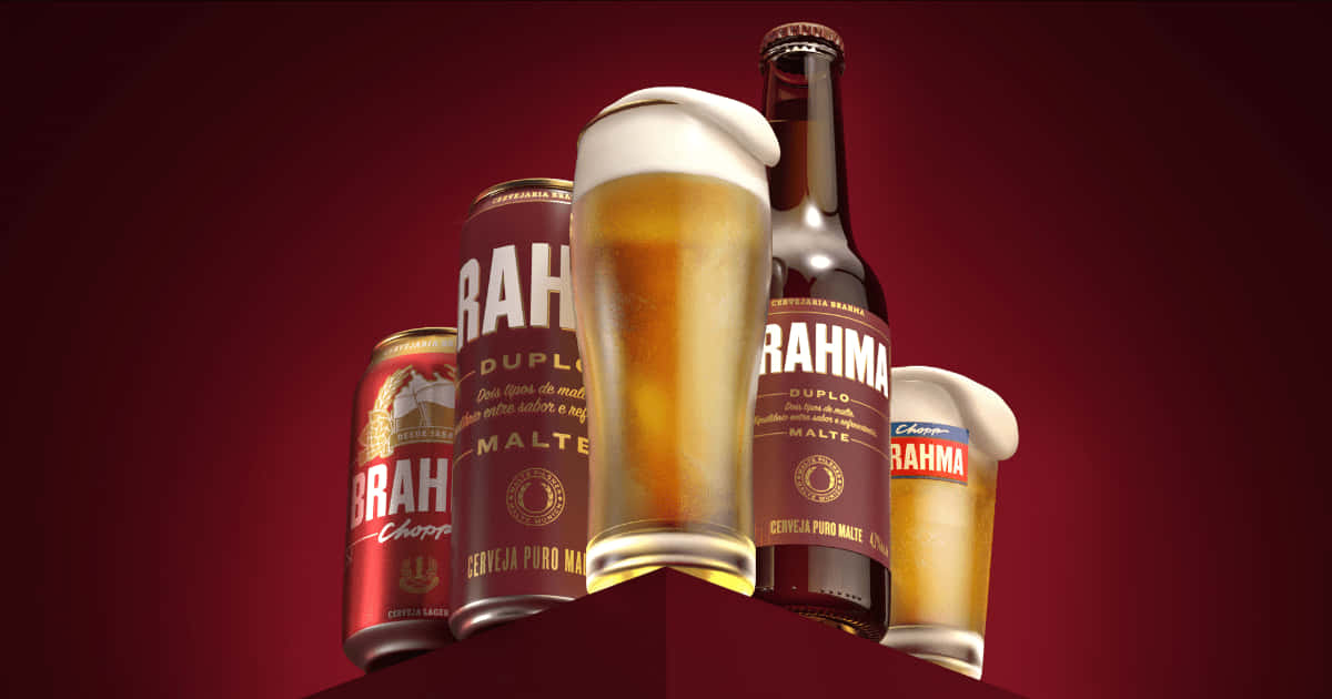 Botellay Latas De Cerveza Brahma Brasileña Con Bebidas. Fondo de pantalla