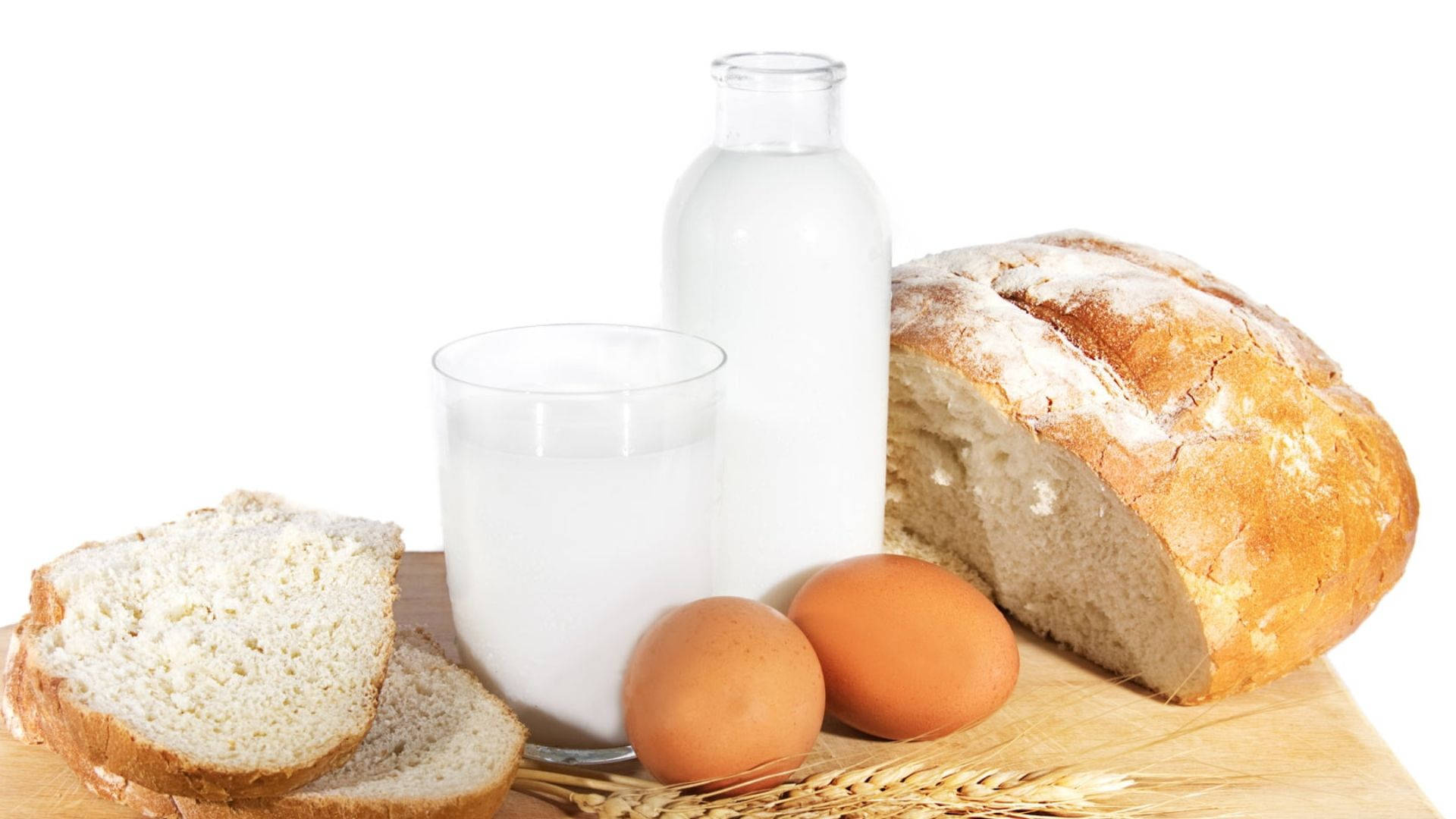 Breads With Glasses Of Milk Wallpaper