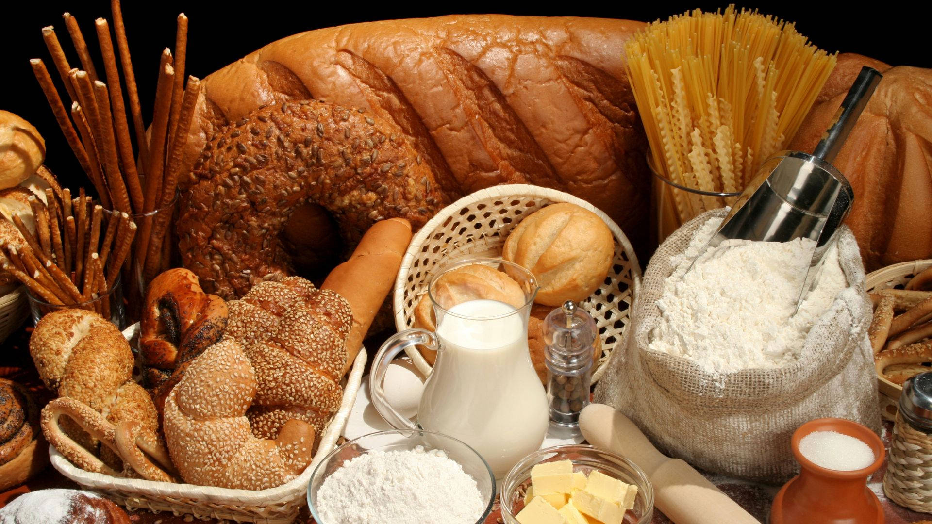 Breads With Milk And Flour Wallpaper