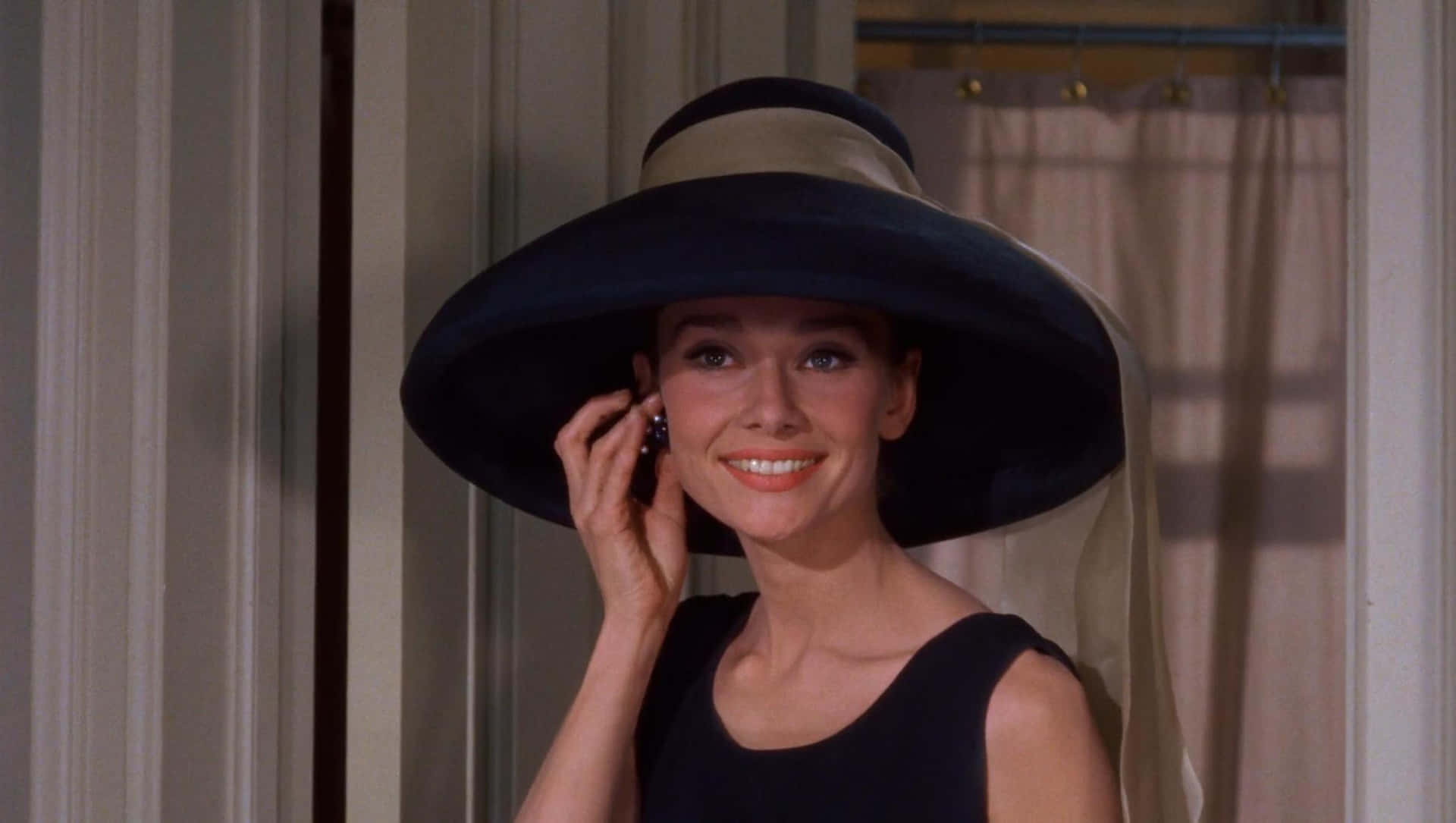 Audrey Hepburn in the Iconic Breakfast at Tiffany's Wallpaper