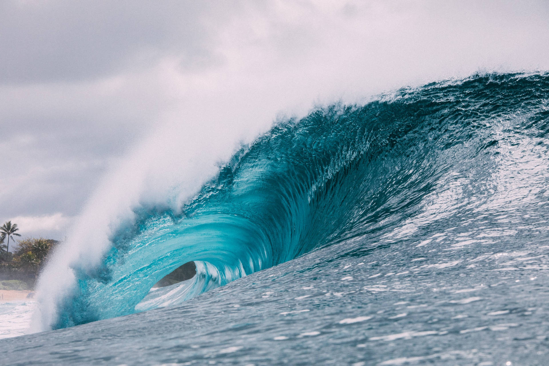 Breathtaking Giant Ocean Blue Wave Wallpaper