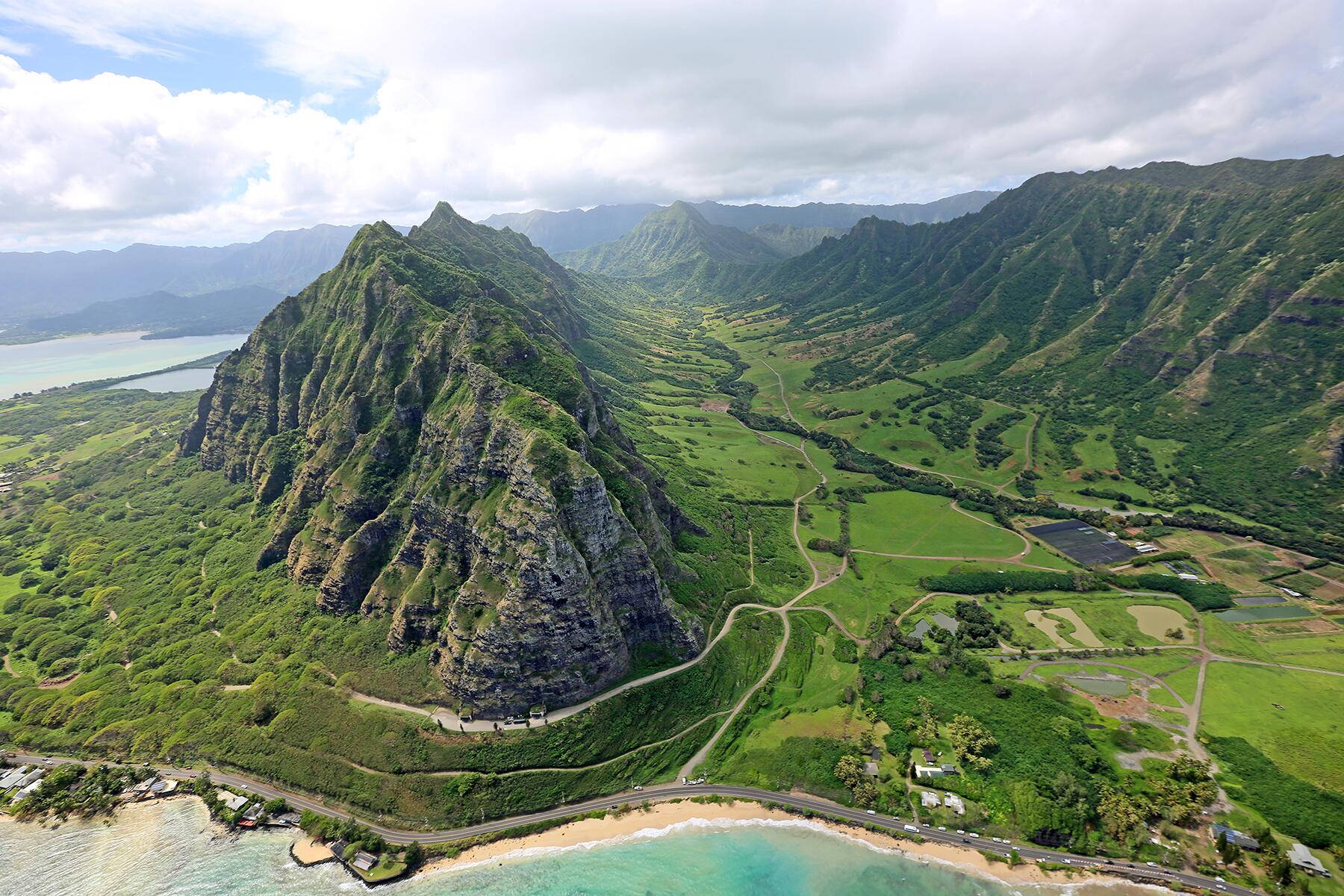 Breathtaking Oahu Landscape Wallpaper