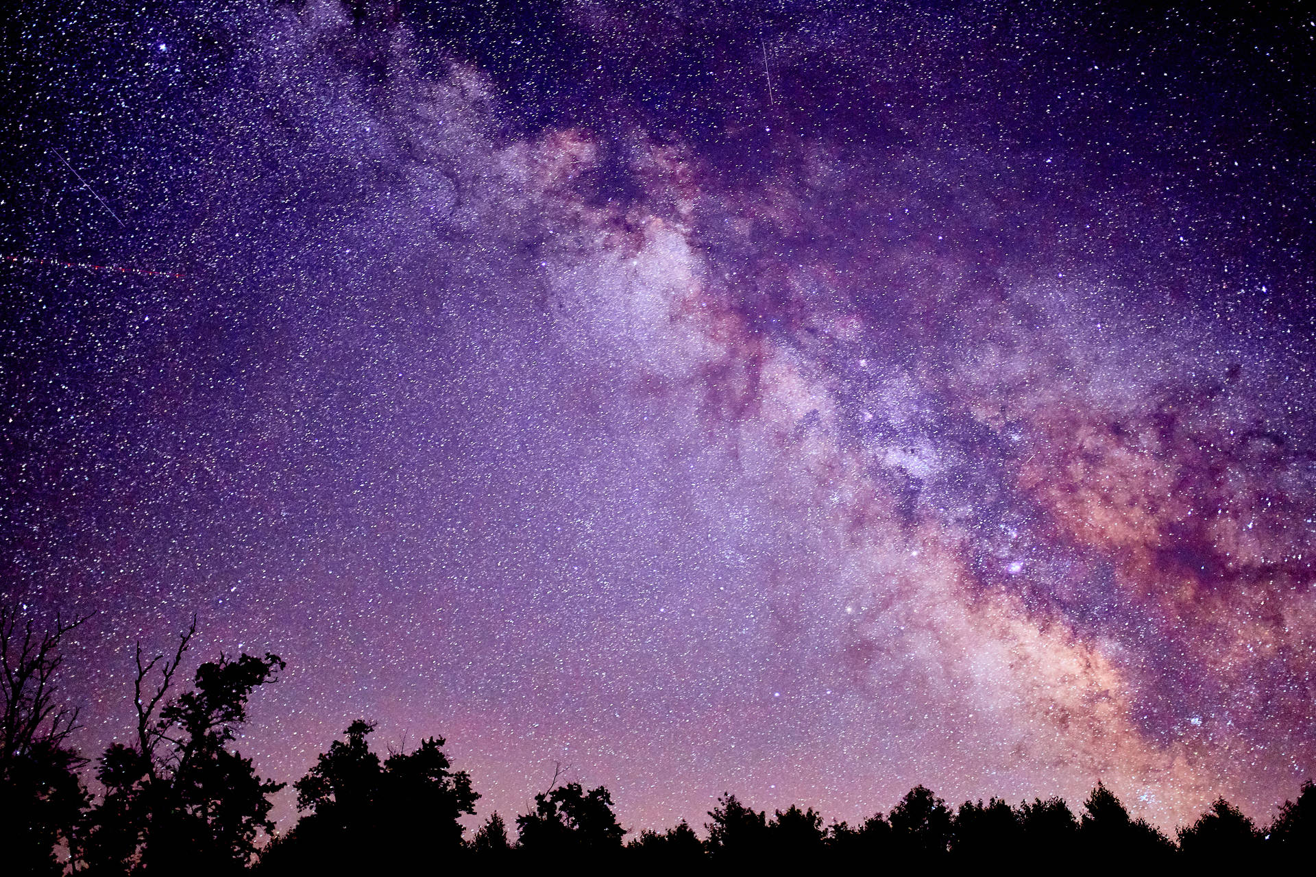 Breathtaking Starry Night Sky Universal Wallpaper