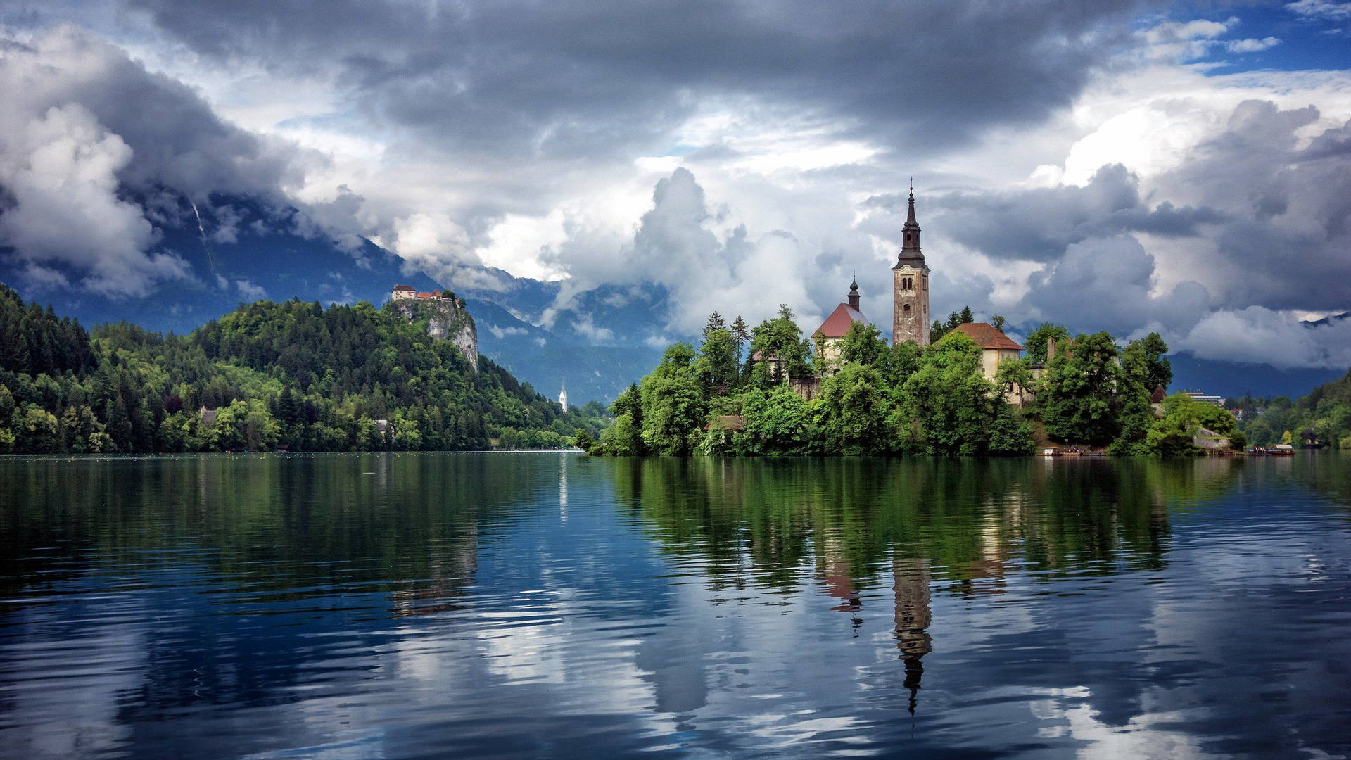 "breathtaking View Of Slovenia's Magnificent Landscape" Wallpaper