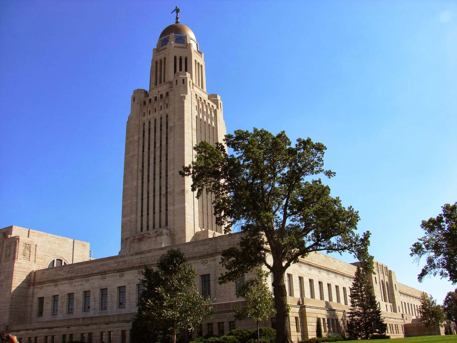 Breathtaking View Of The Nebraska State Capitol In Lincoln Wallpaper