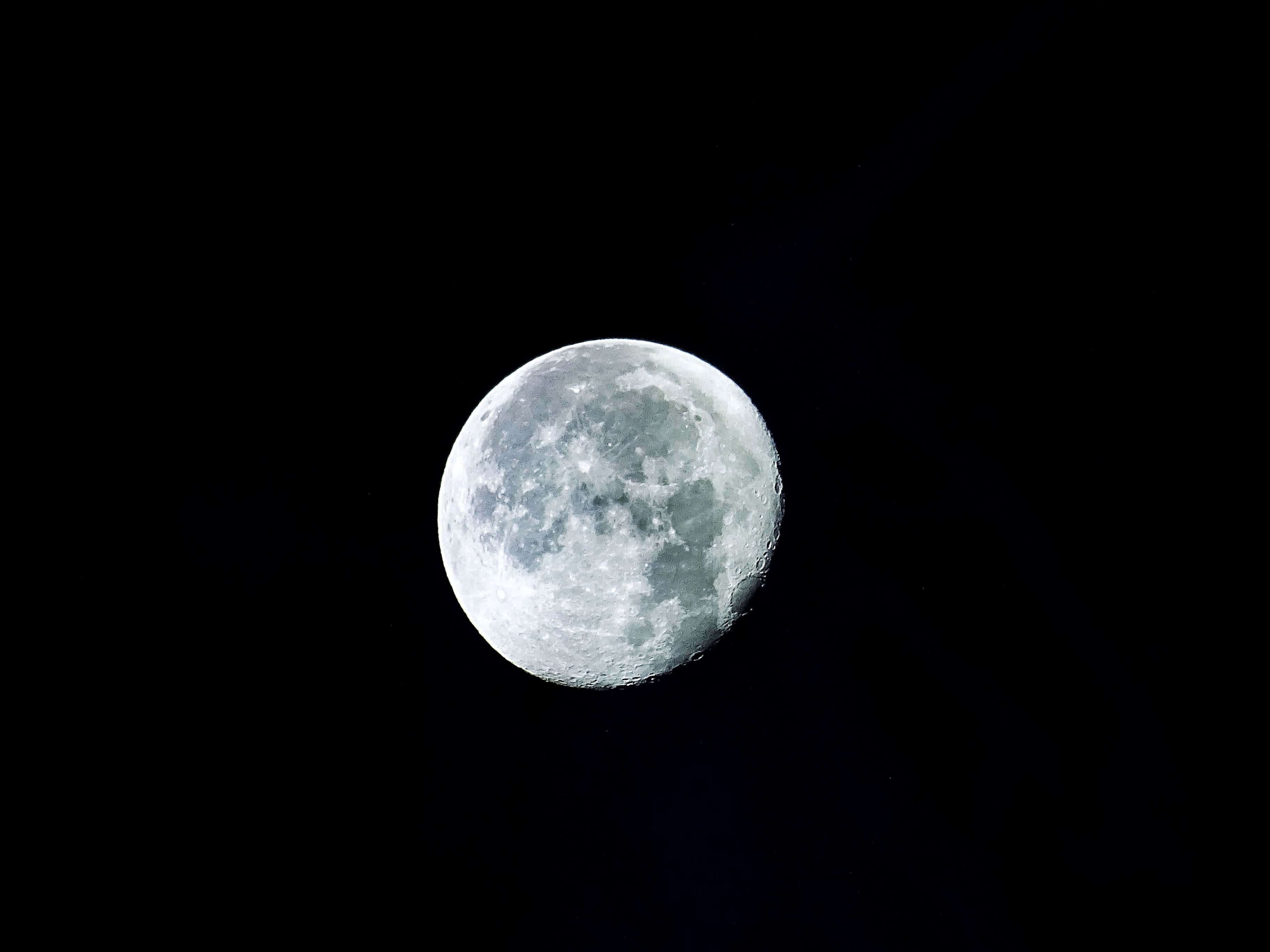 Breathtaking View Of The Waning Gibbous Moon Wallpaper