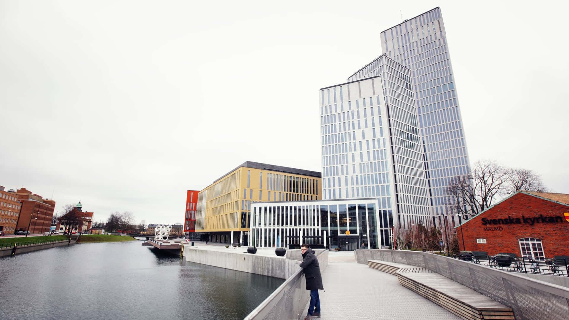 Vue Éblouissante Du Turning Torso À Malmö, Suède Fond d'écran