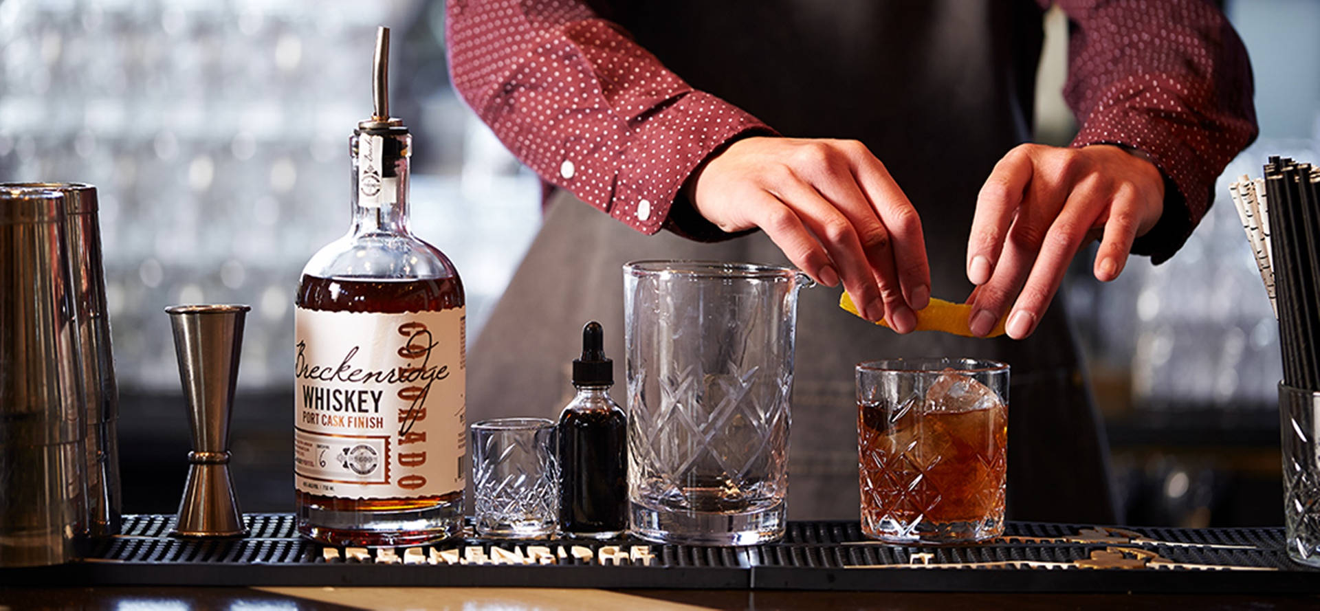 Download Breckenridge Distillery Bartender Whiskey Cocktail Mix Wallpaper |  