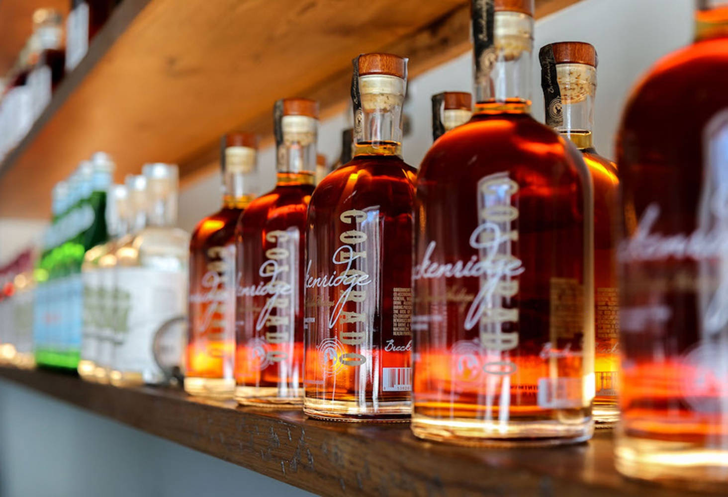 Breckenridge Distillery Bourbon Whiskey Bottles Wallpaper