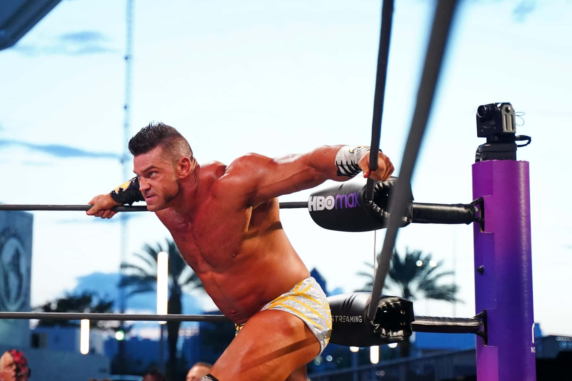 Brian Cage Outdoor Match Wallpaper