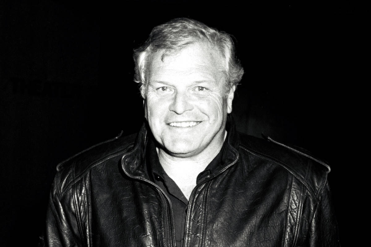 Brian Dennehy Smiling Black And White Wallpaper