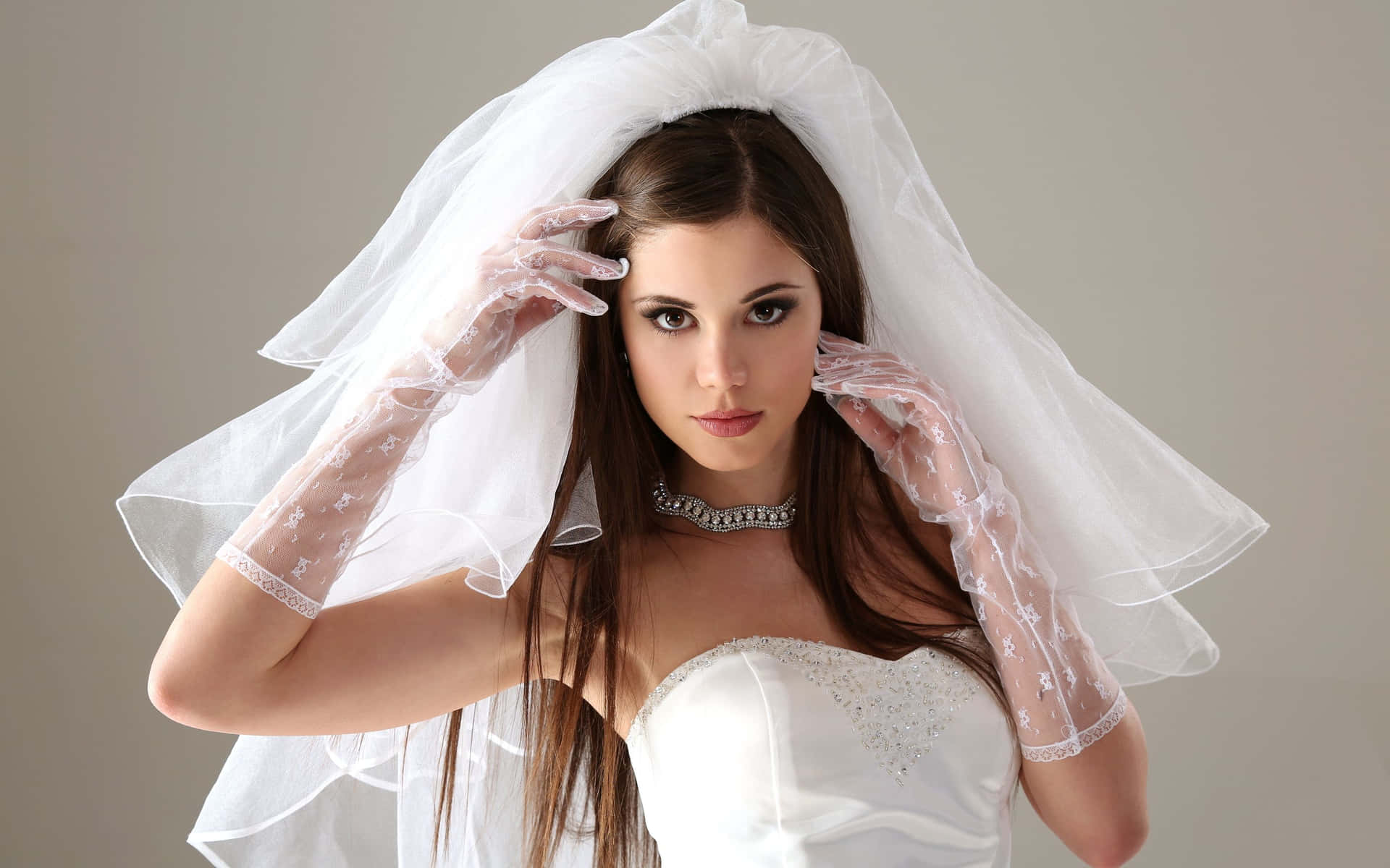 Classic Bridal Gown Picture