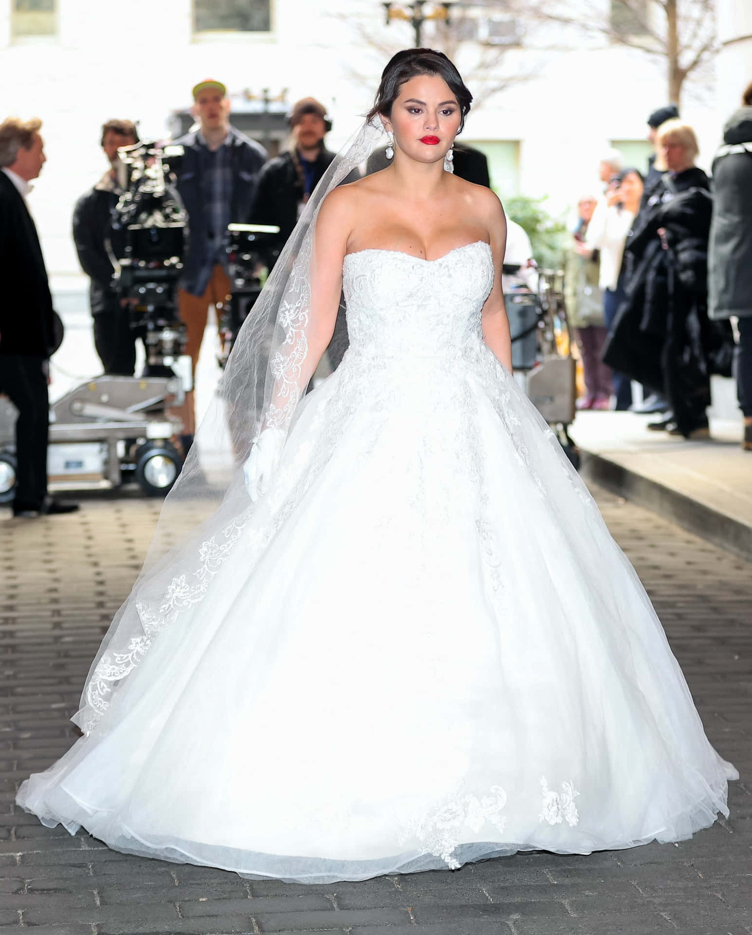 "A beautiful Bride in an unforgettable Dress"! Wallpaper