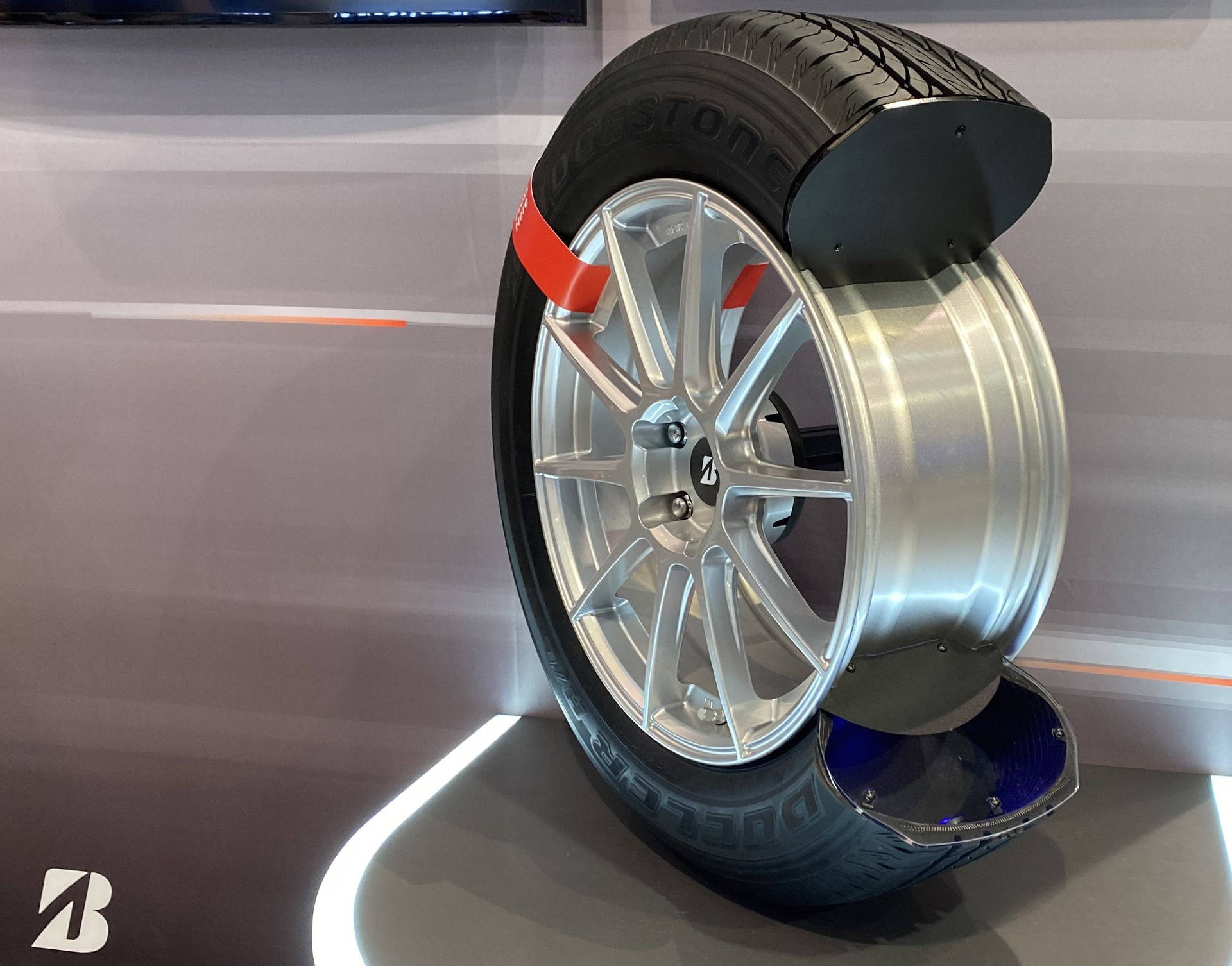Creaciónde Neumáticos Para Autos Bridgestone Fondo de pantalla